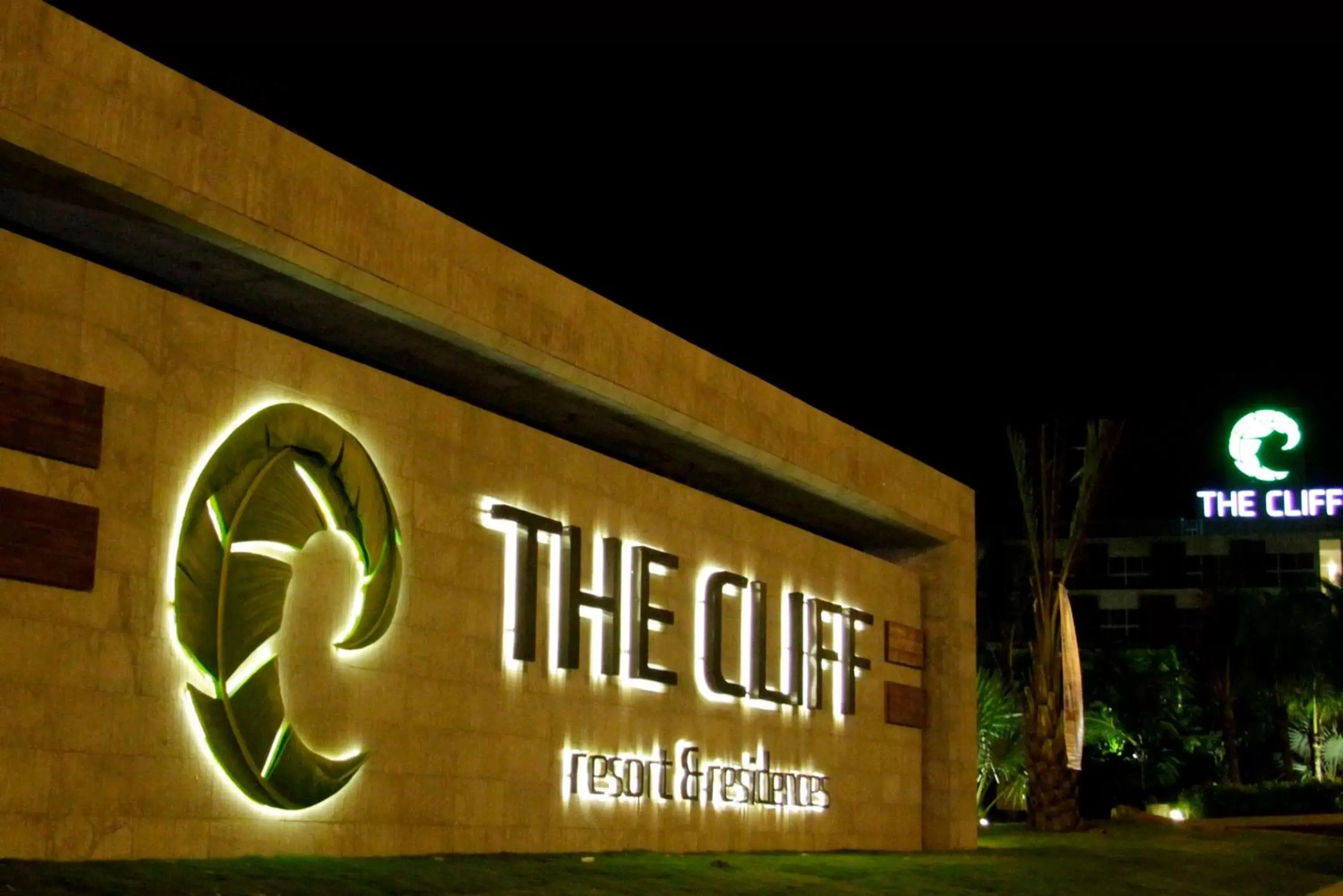Facade/entrance, Property Logo/Sign in The Cliff Resort & Residences