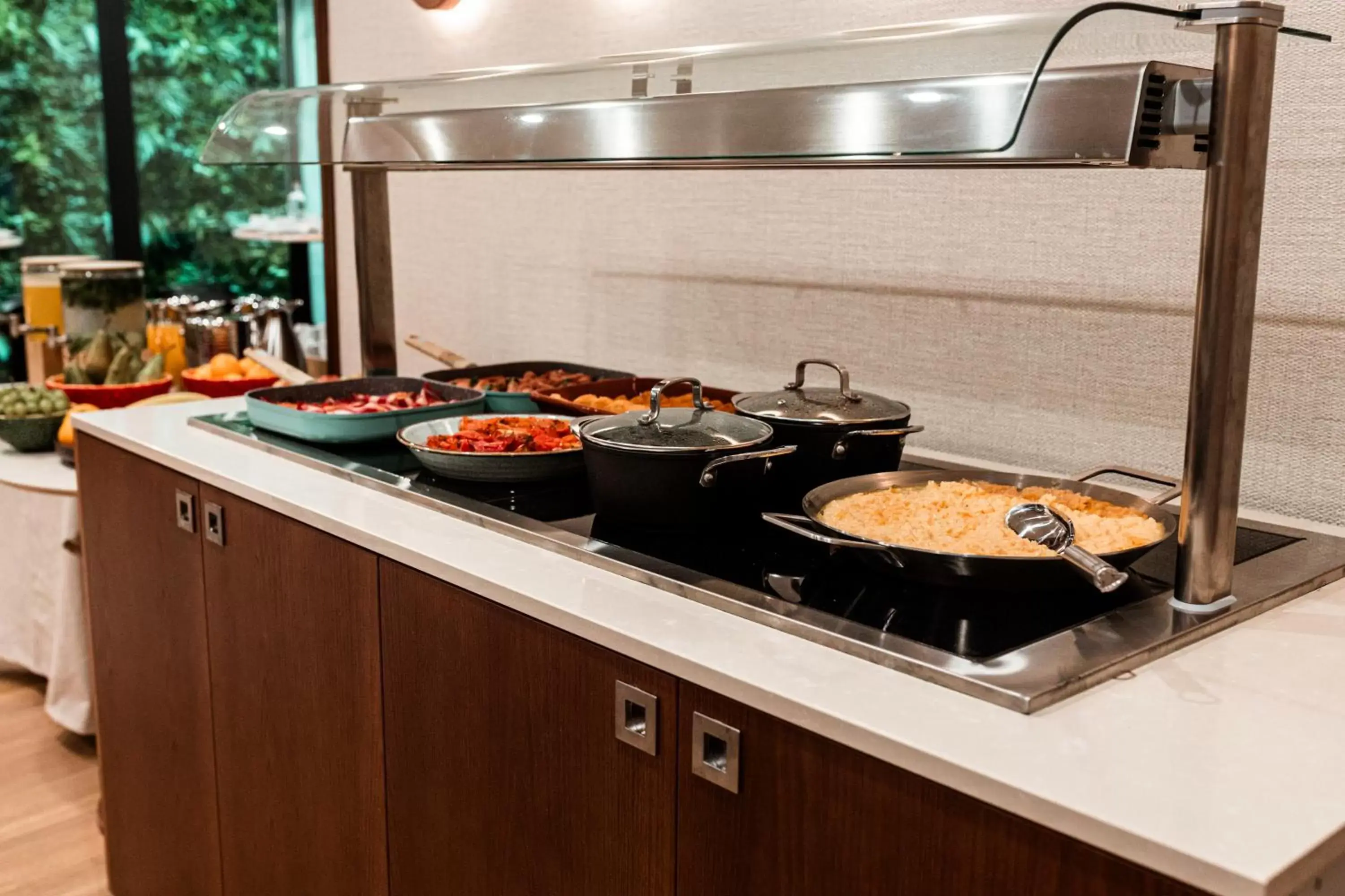 Breakfast, Kitchen/Kitchenette in Next Level Premium Hotels
