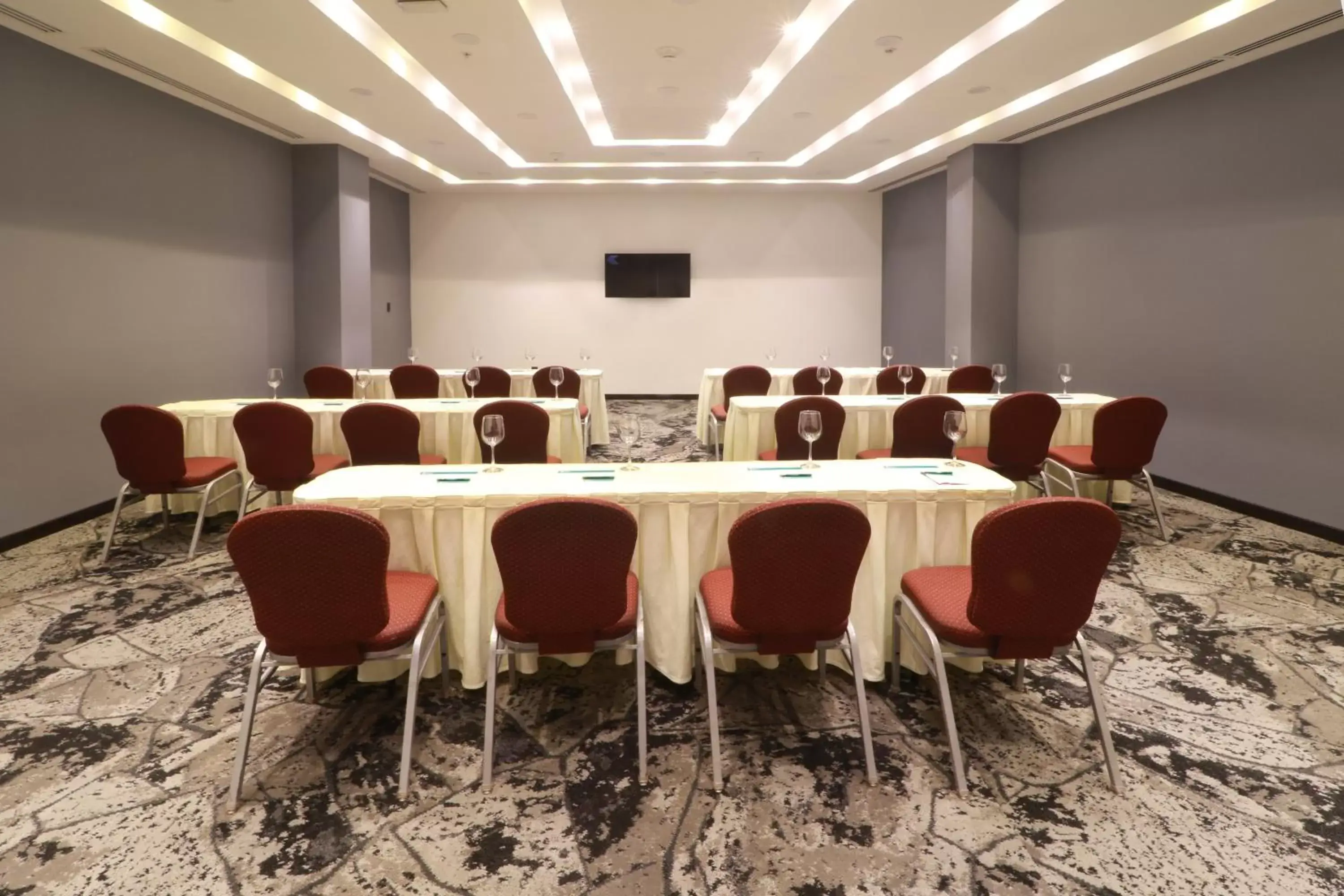 Meeting/conference room in Hotel Indigo Guanajuato, an IHG Hotel