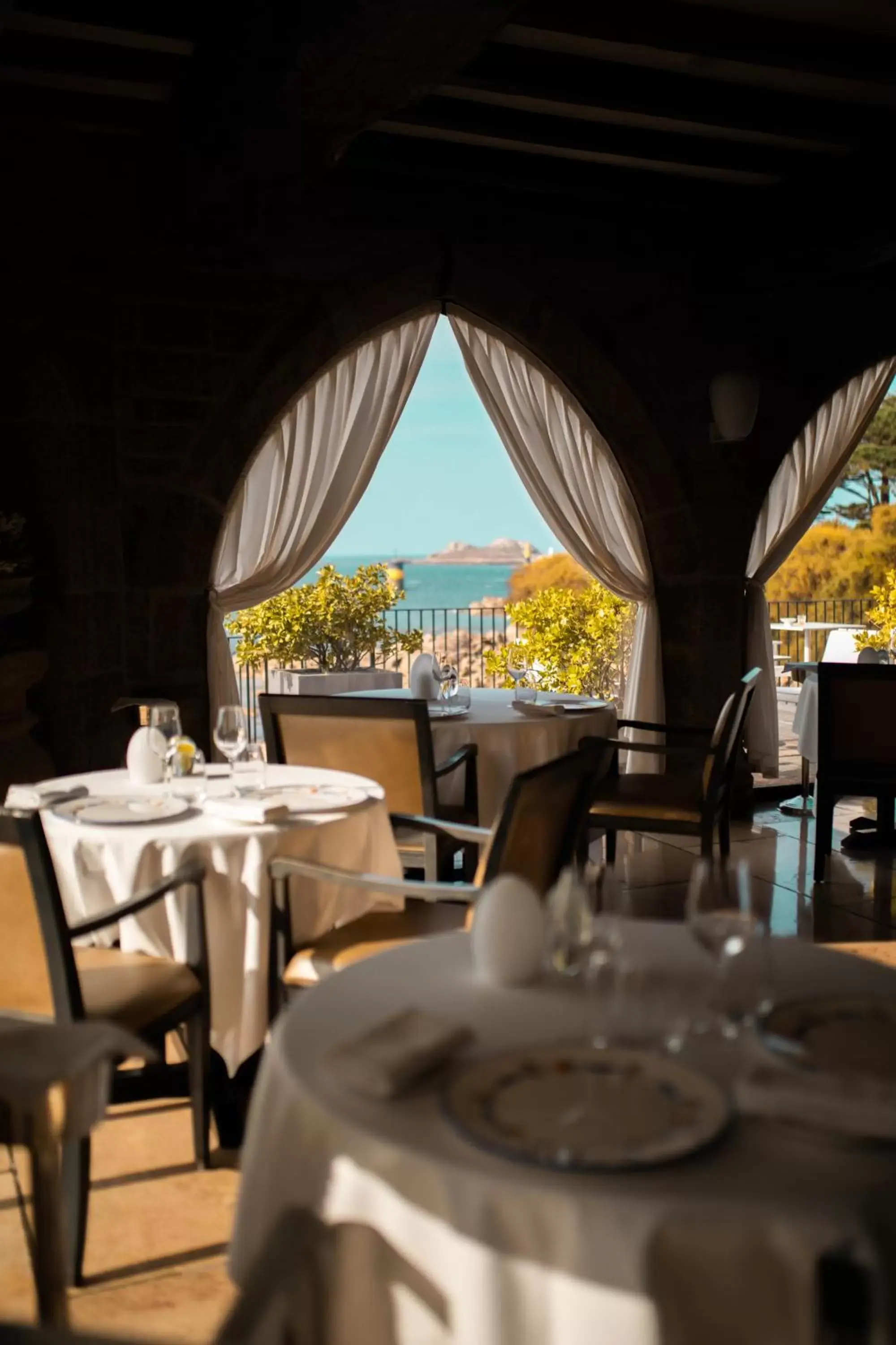 Restaurant/Places to Eat in Relais & Châteaux Le Brittany & Spa