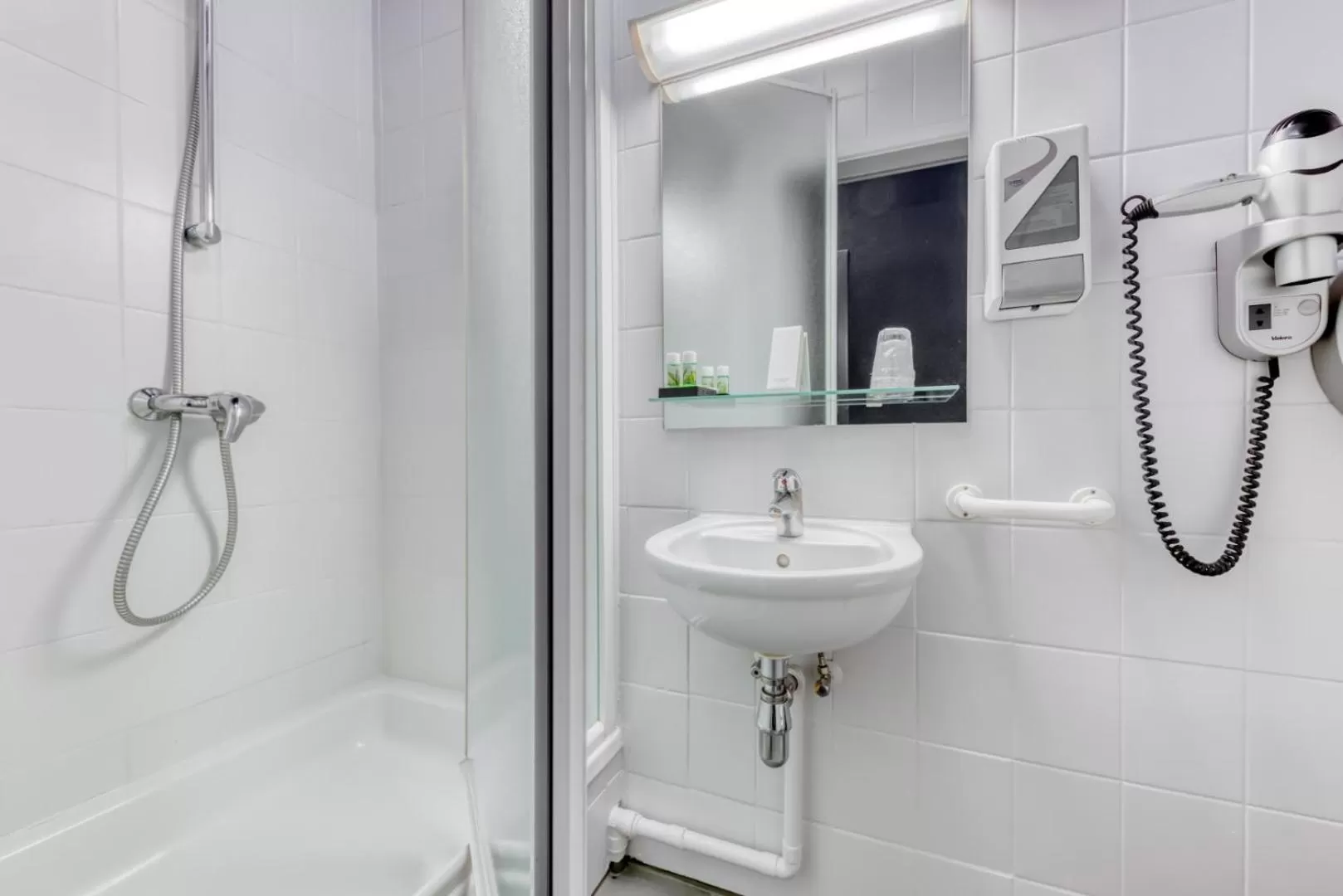 Bathroom in Hôtel de la Gare