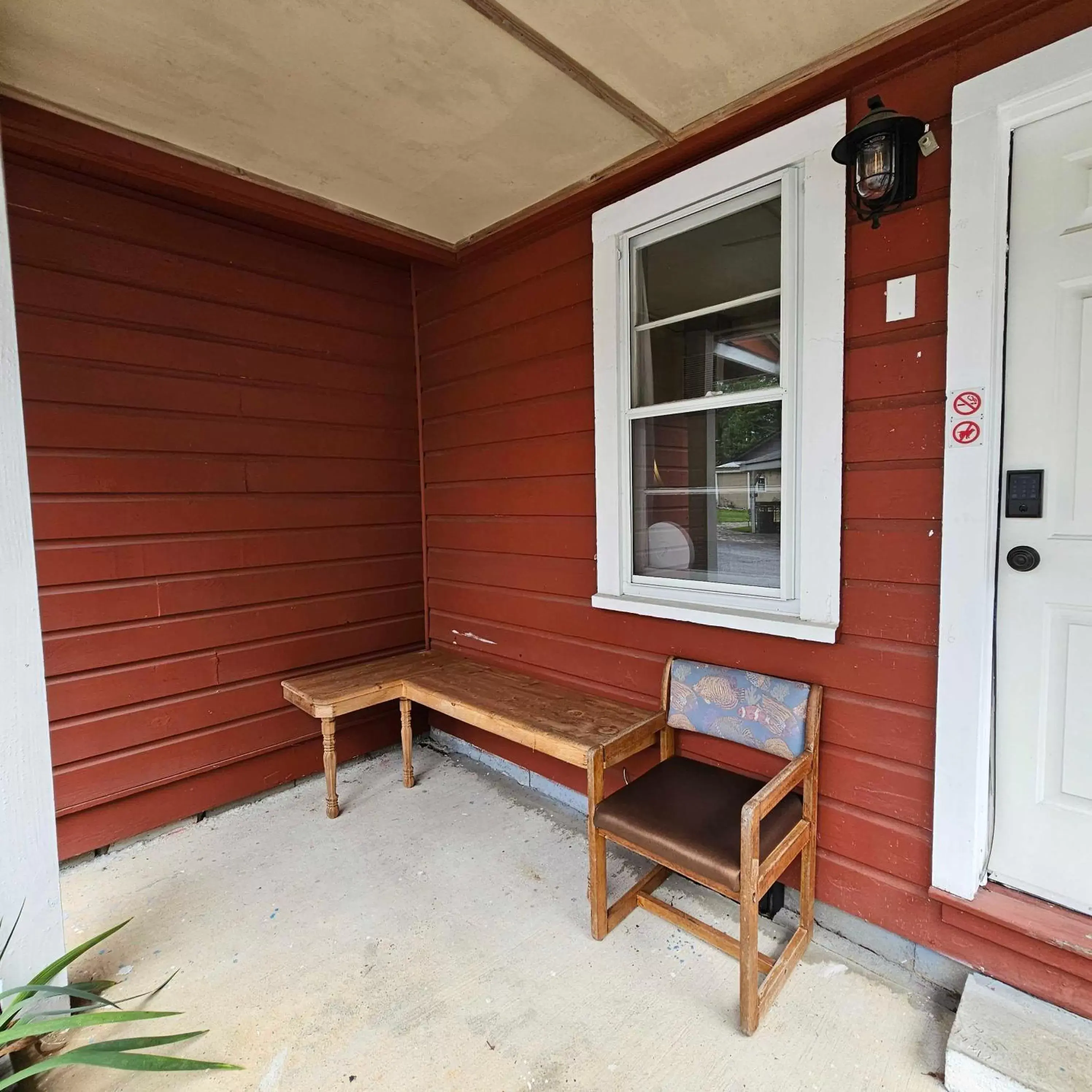 Patio in CedarWood Inn