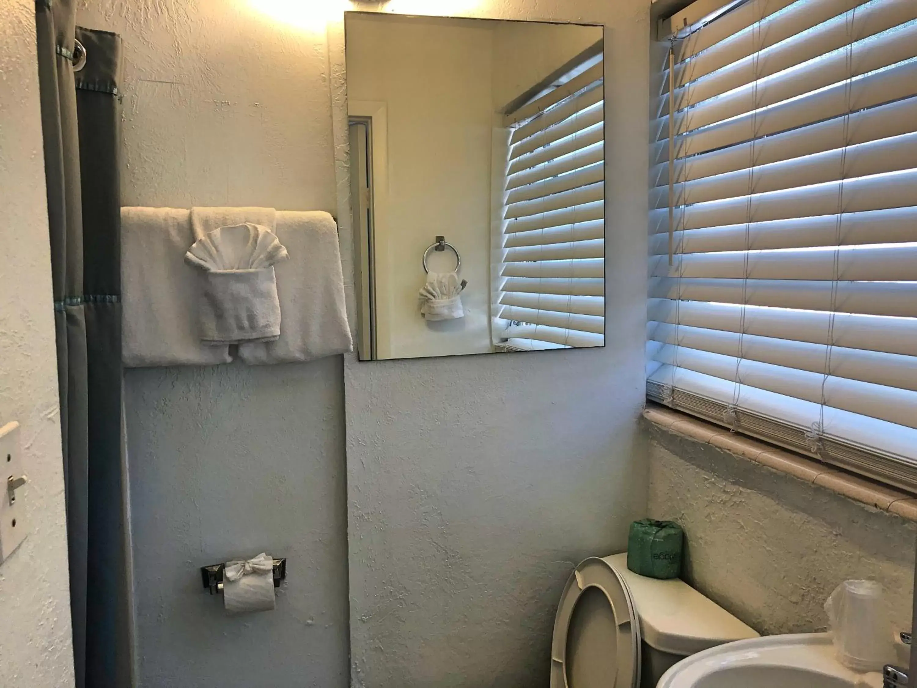 Bathroom in The Pelican Key Largo Cottages