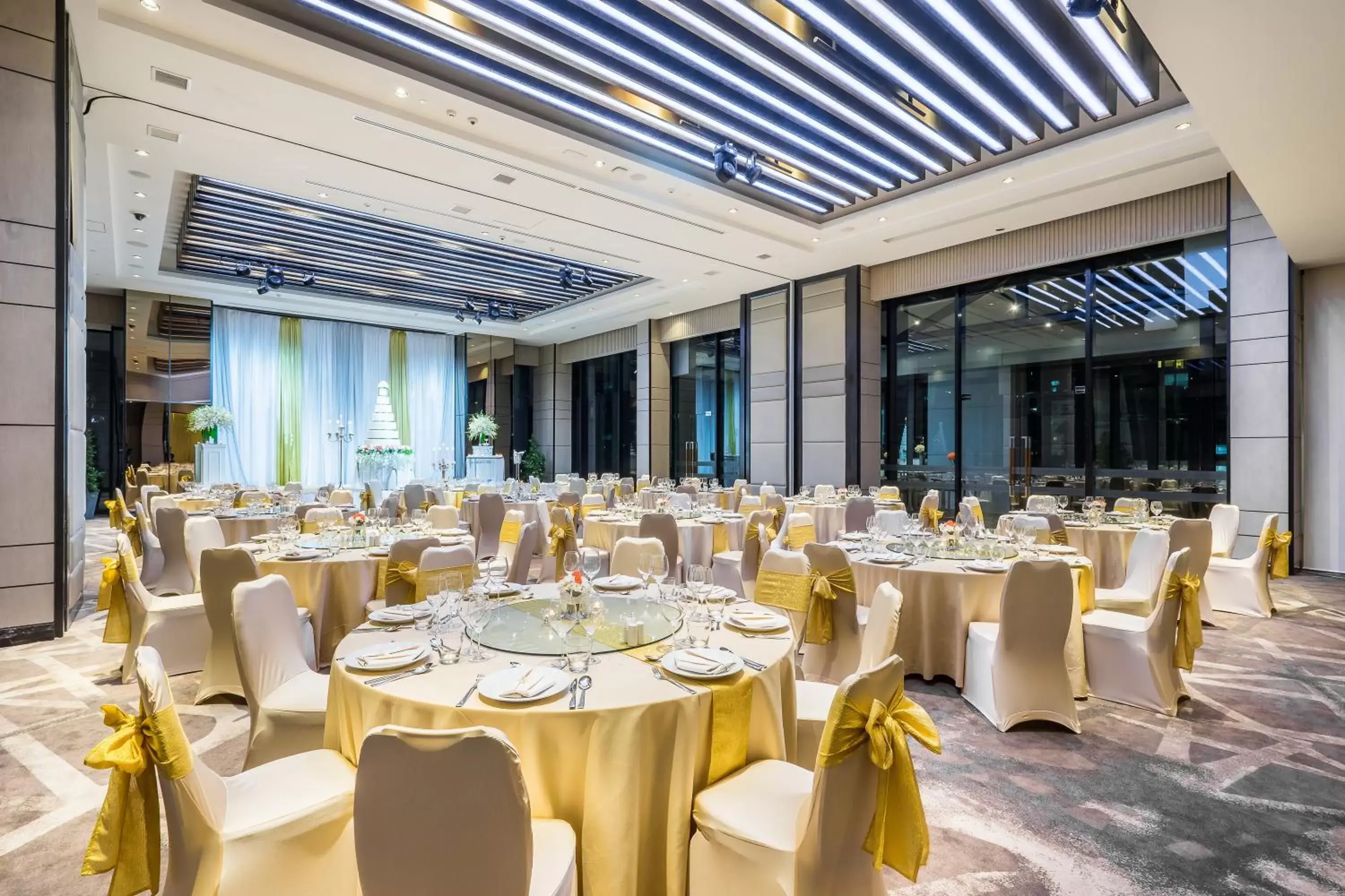 Meeting/conference room, Banquet Facilities in SKYVIEW Hotel Bangkok - Em District