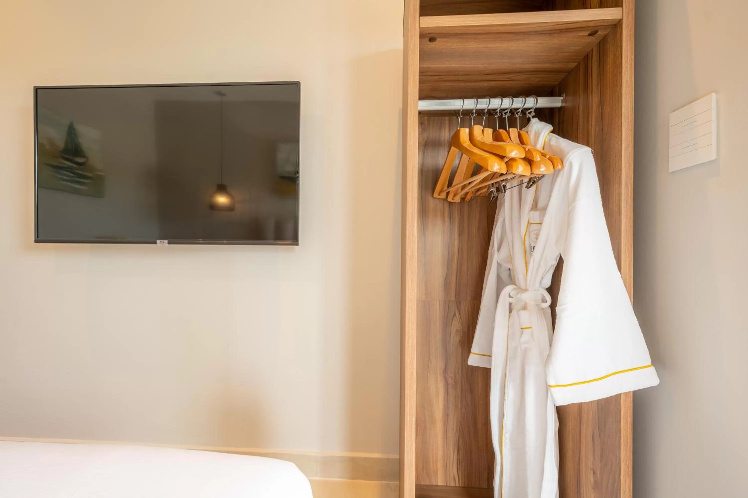 TV and multimedia in Kippal - Modern Oasis - ApartHotel