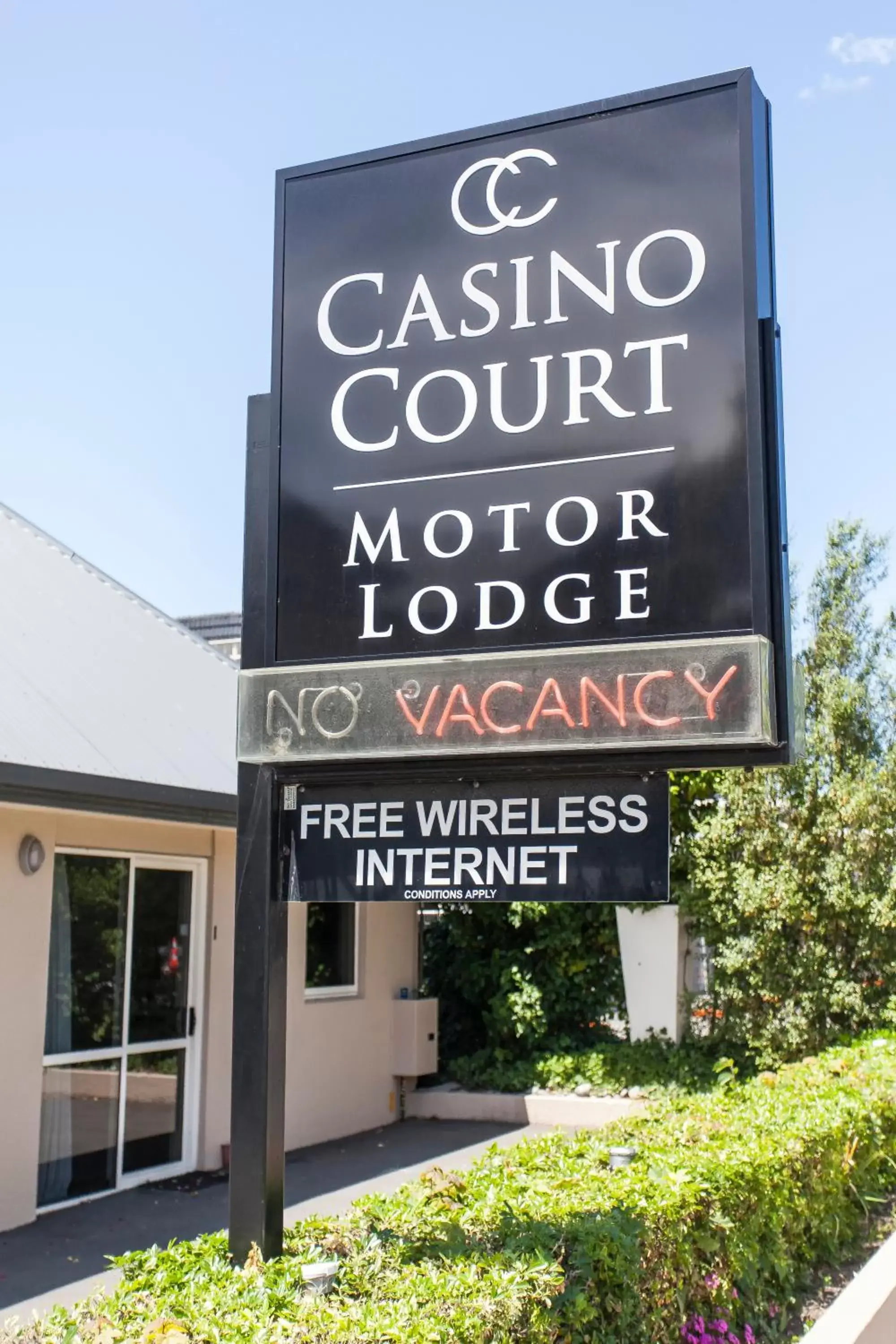 Facade/entrance in Casino Court Motor Lodge