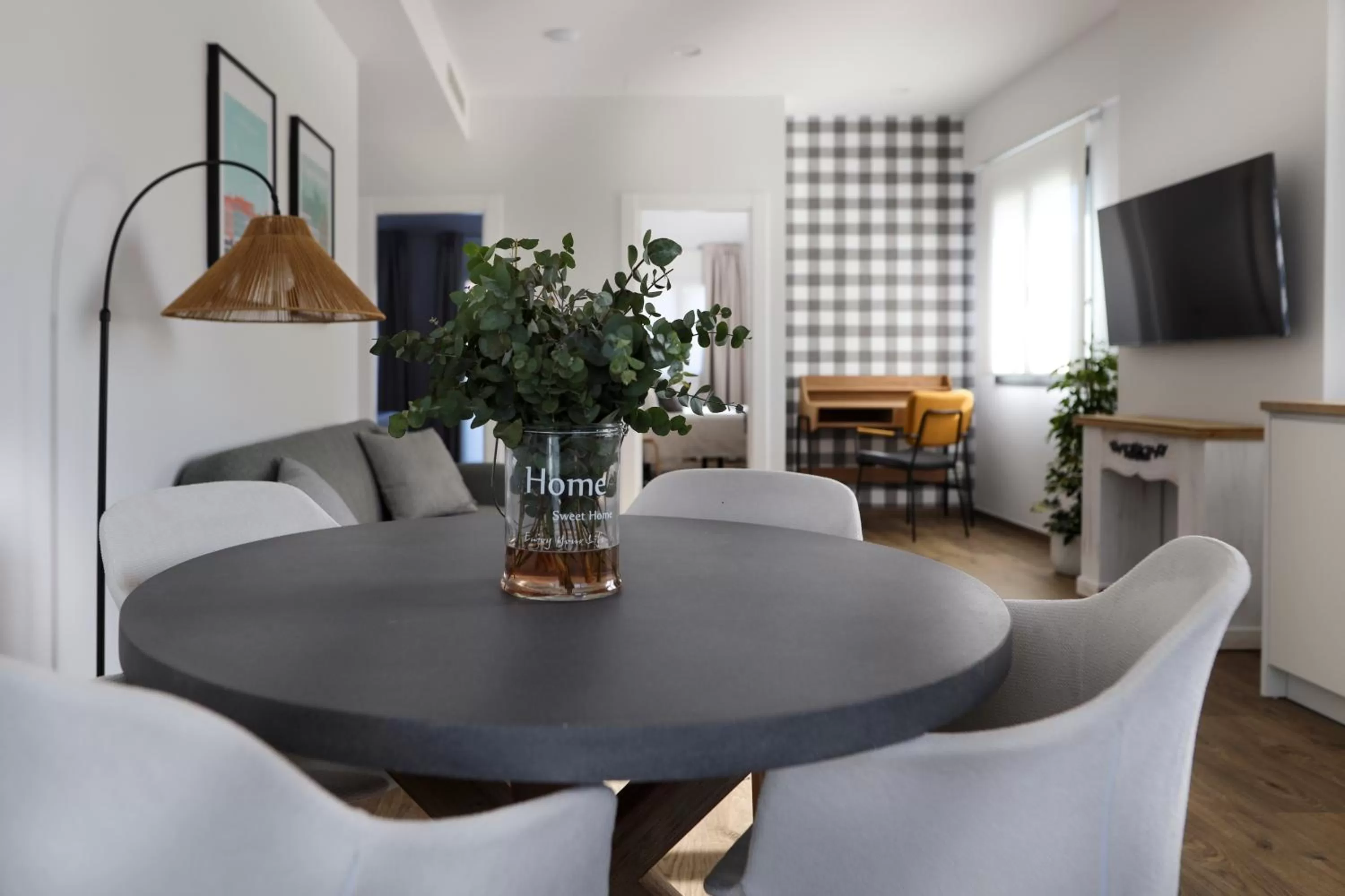 Communal lounge/ TV room in Le Petit Boutique Hotel