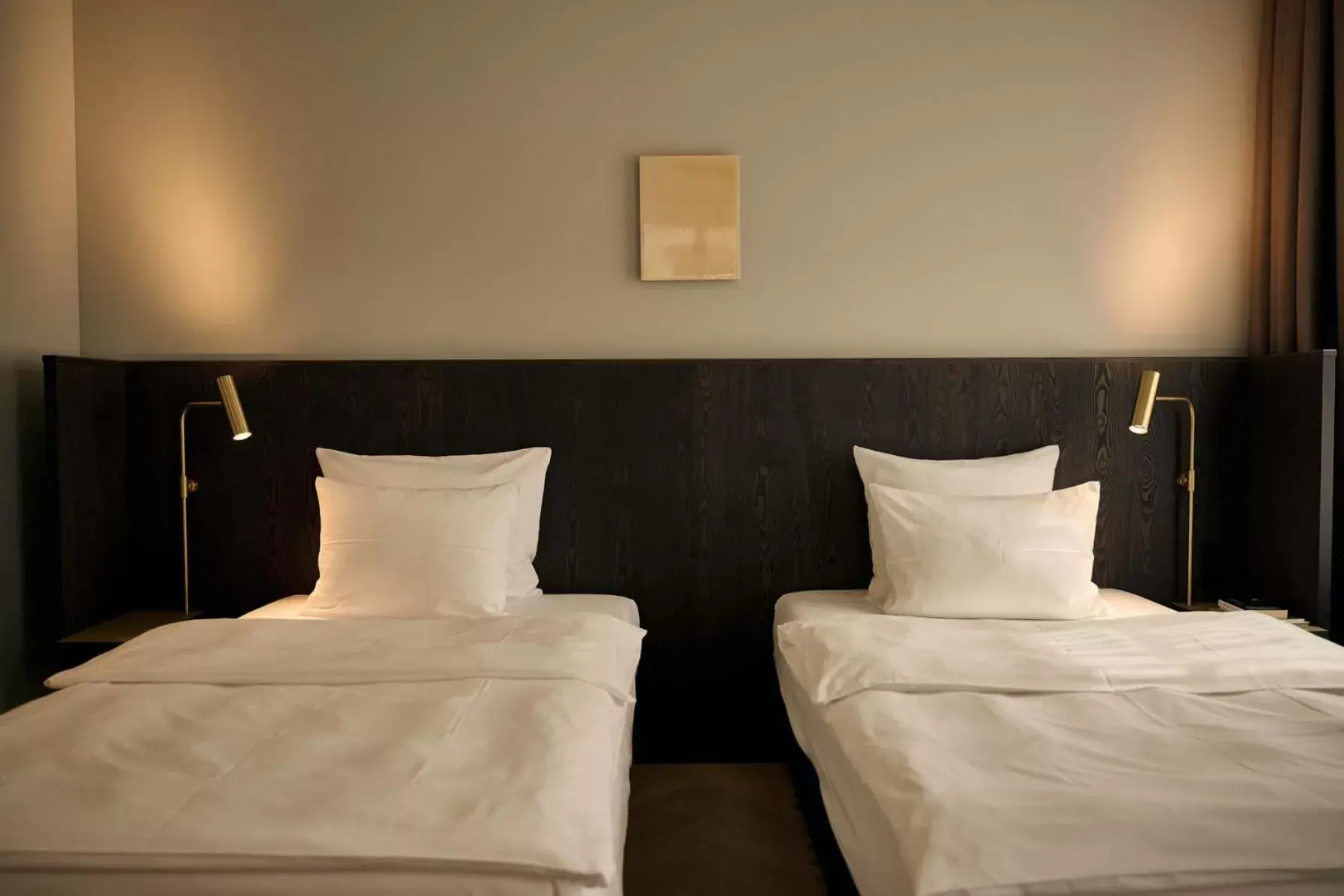 Bed in Melter Hotel & Apartments - a Neighborhood Hotel