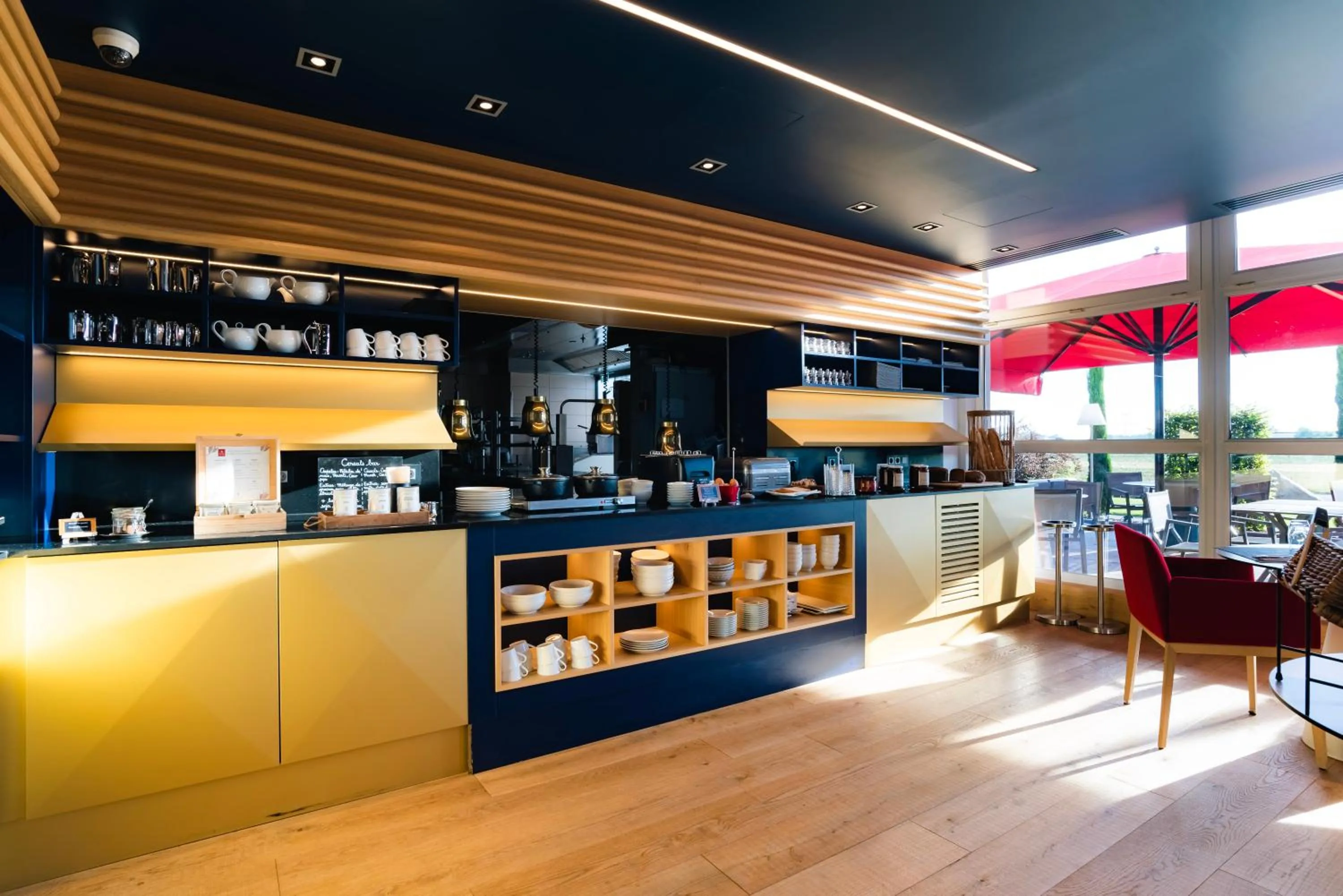 Breakfast in Best Western Plus Hôtel Le Rhénan & Restaurant Chez Claude