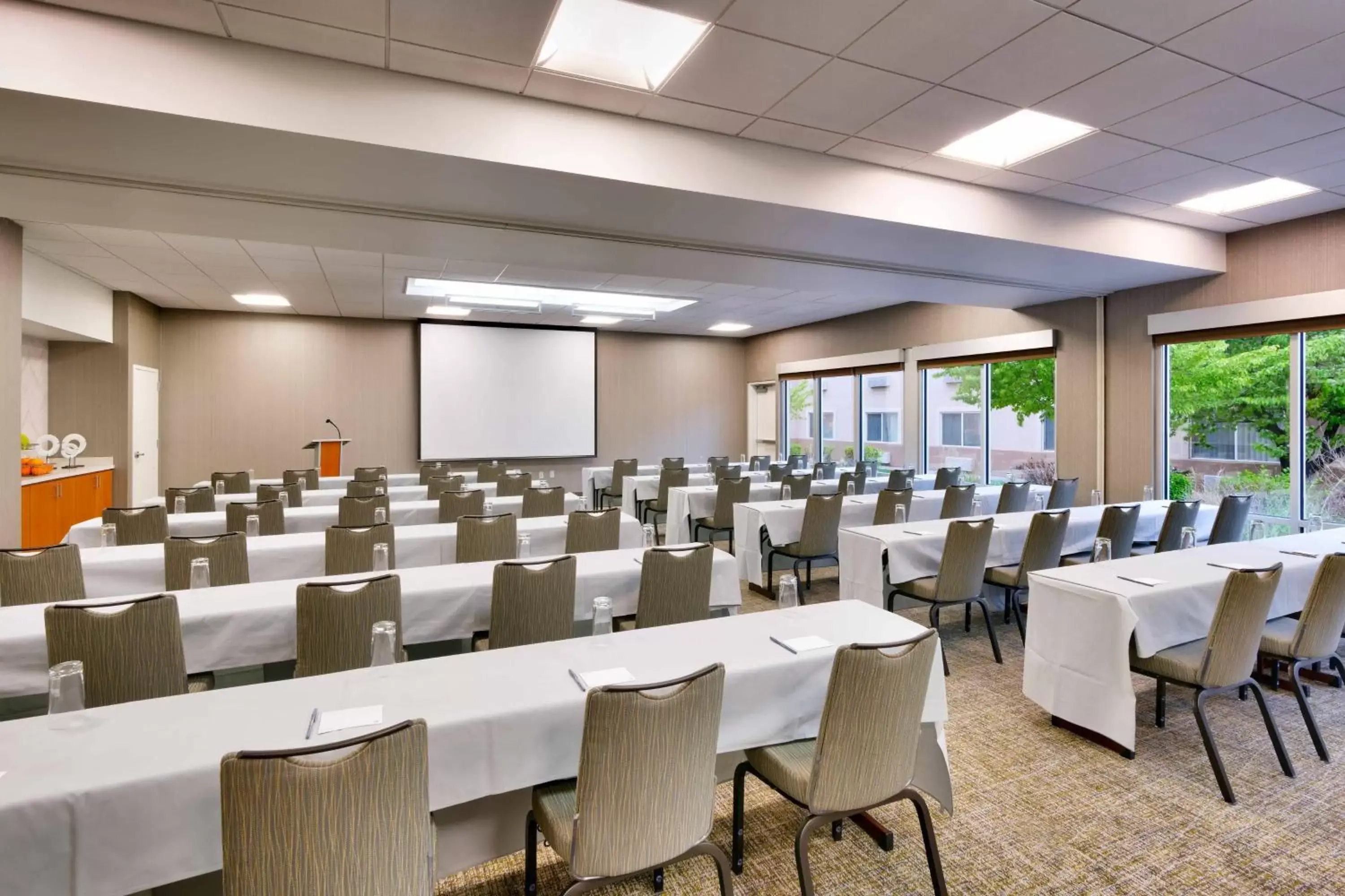 Meeting/conference room in SpringHill Suites by Marriott Salt Lake City Draper