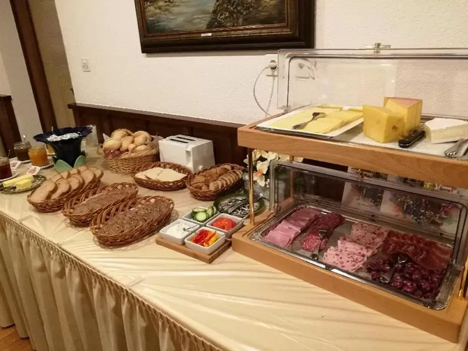 Buffet breakfast, Food in Hotel Monte-Moro