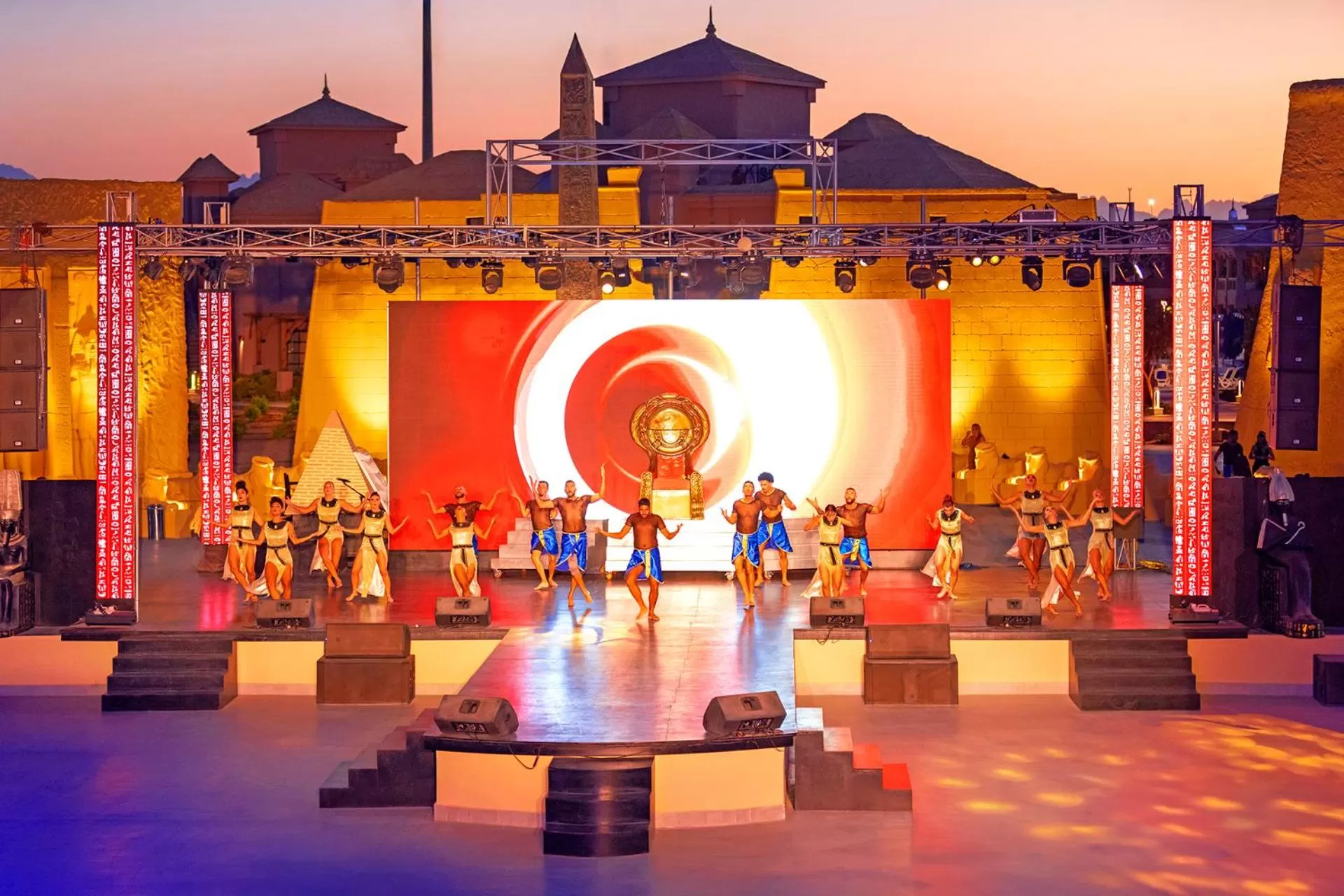 Entertainment in Neverland City Hurghada - Pickalbatros
