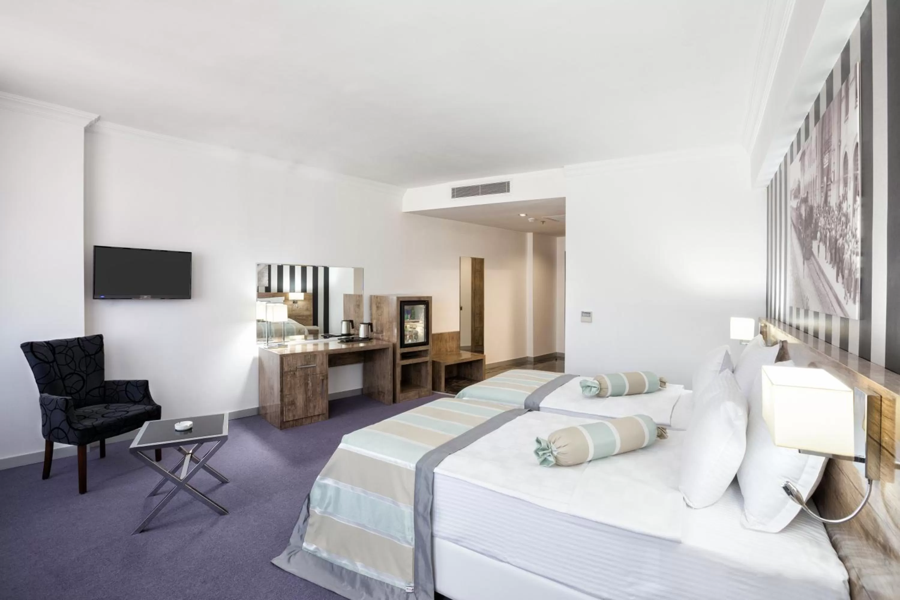 Communal lounge/ TV room, Bed in Ramada Hotel by Wyndham Edirne