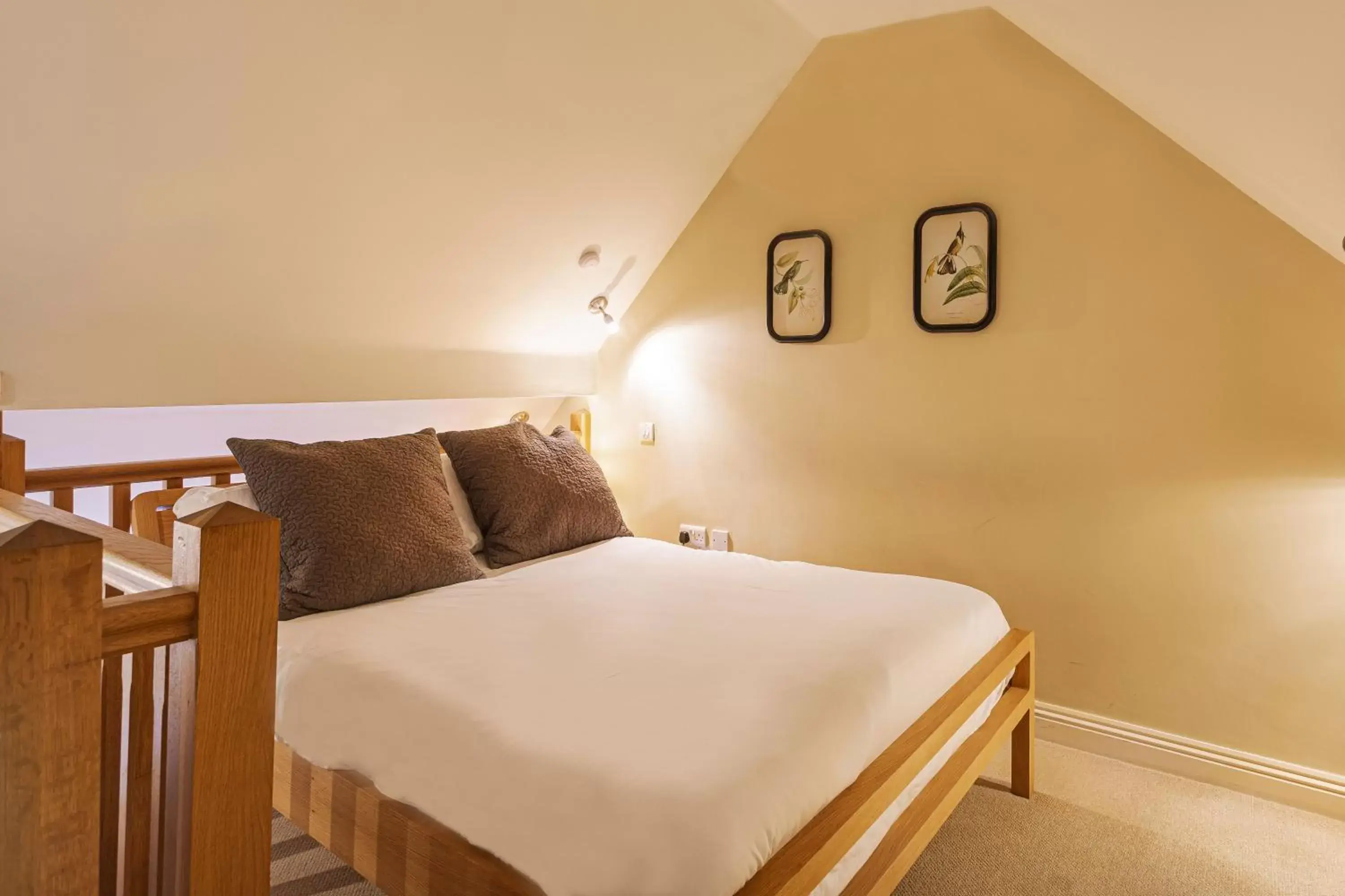 Bed in The White Horse Hotel, Romsey, Hampshire