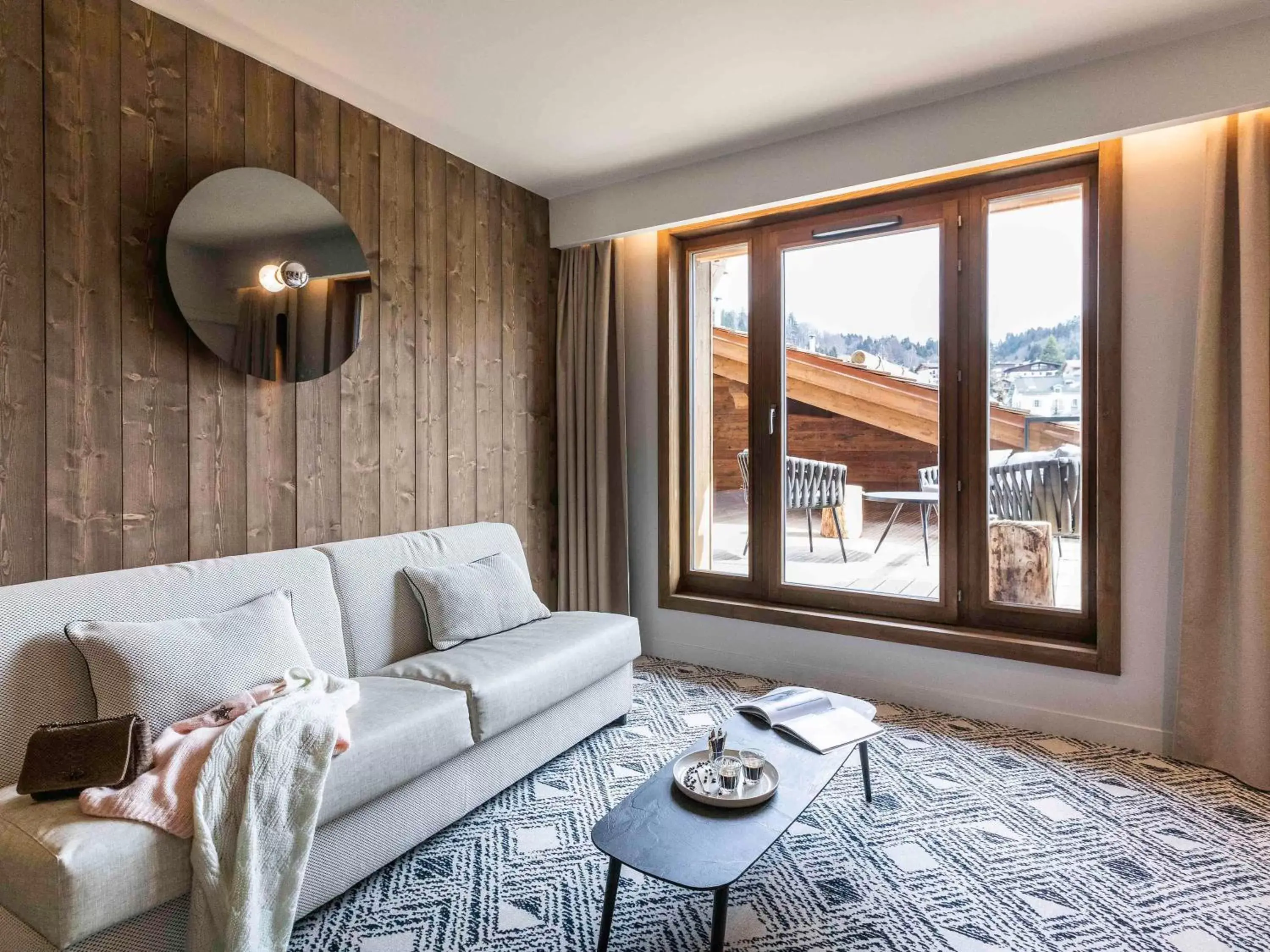 Bedroom, Seating Area in Novotel Megève Mont-Blanc