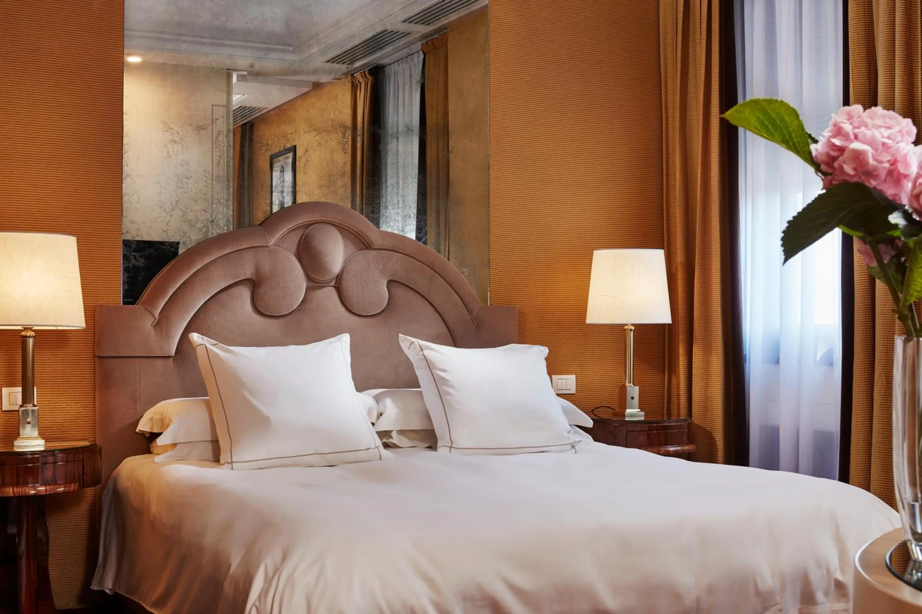 Bed in Hotel Lord Byron - Small Luxury Hotels of the World