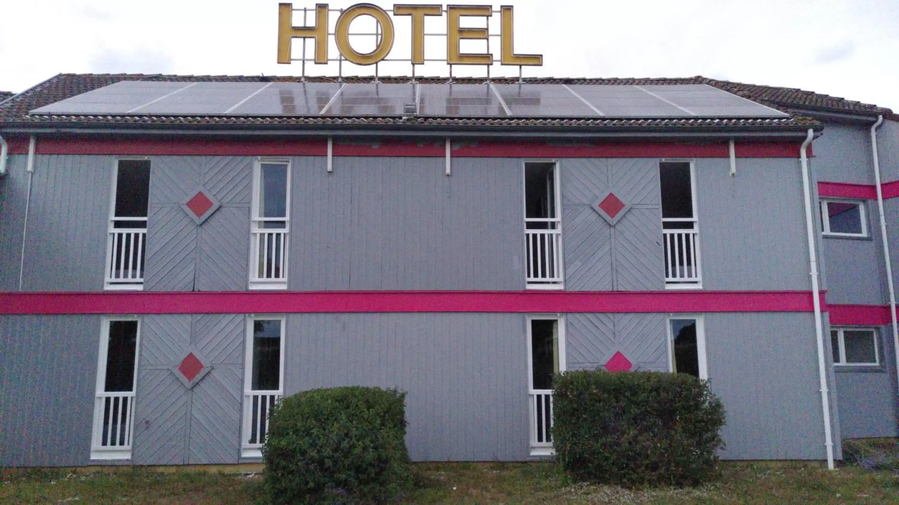 Facade/entrance in Fasthotel Chateauroux