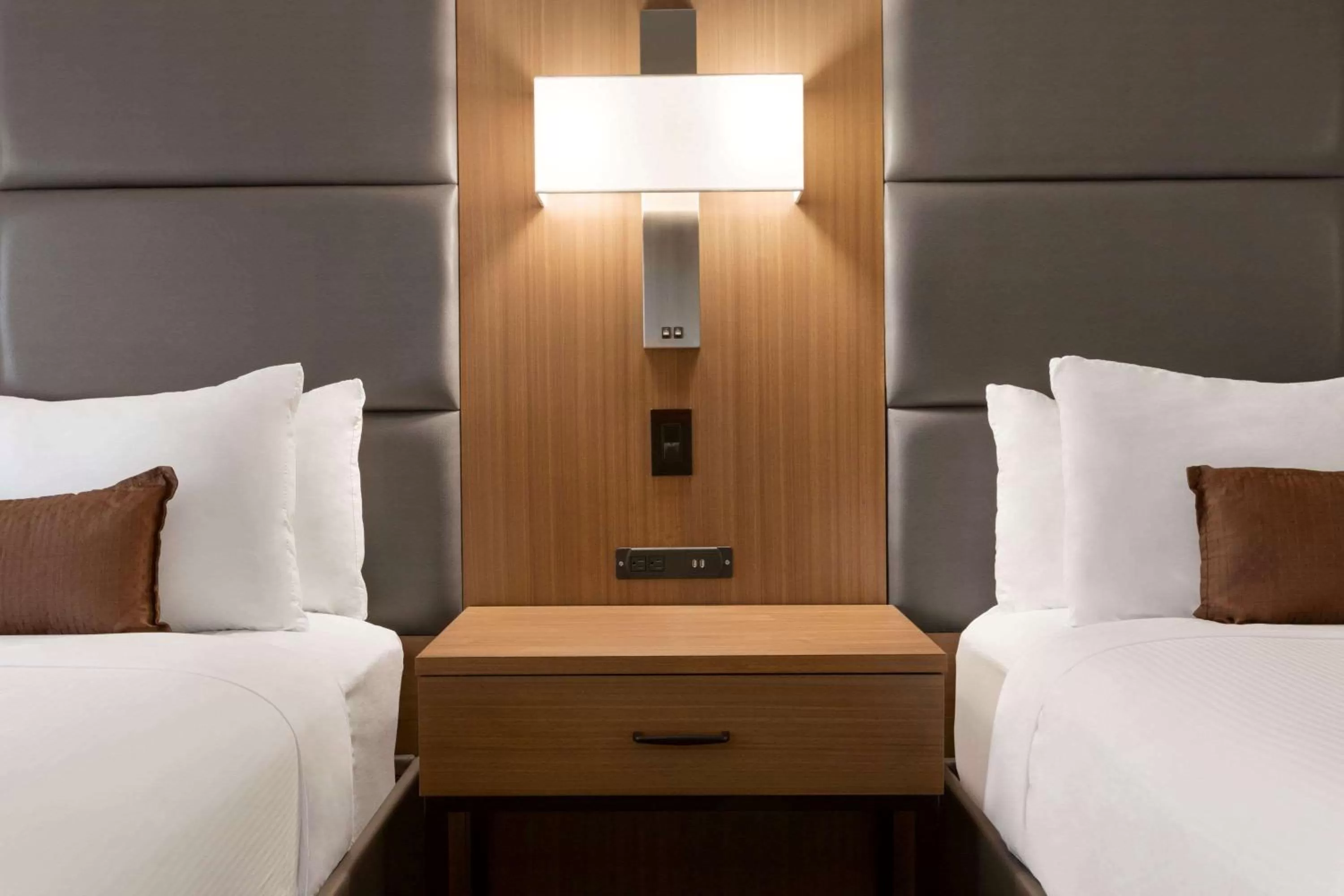 Photo of the whole room, Bed in Wingate by Wyndham Cincinnati Blue Ash