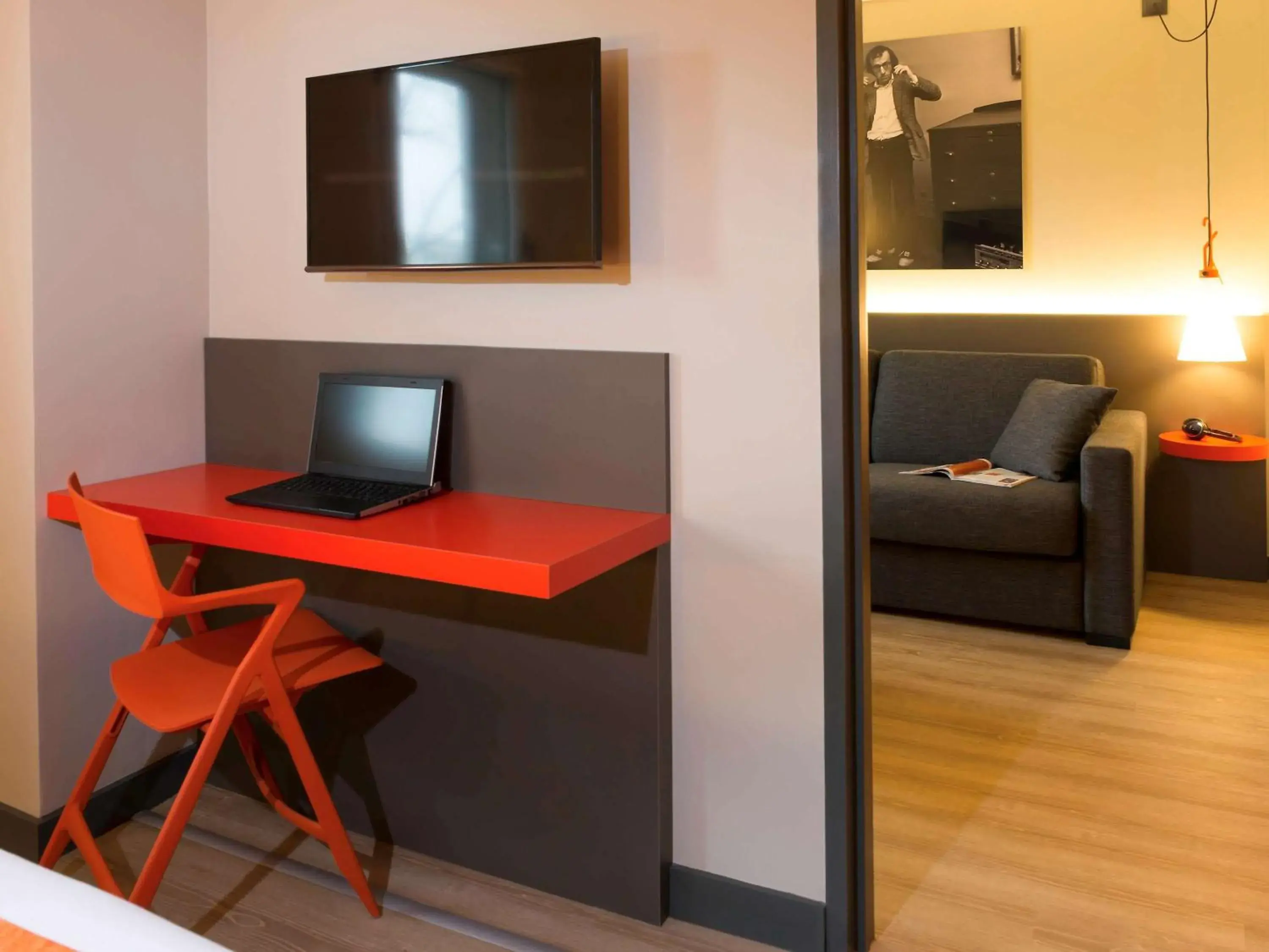 Photo of the whole room, TV/Entertainment Center in ibis Styles Lyon Confluence