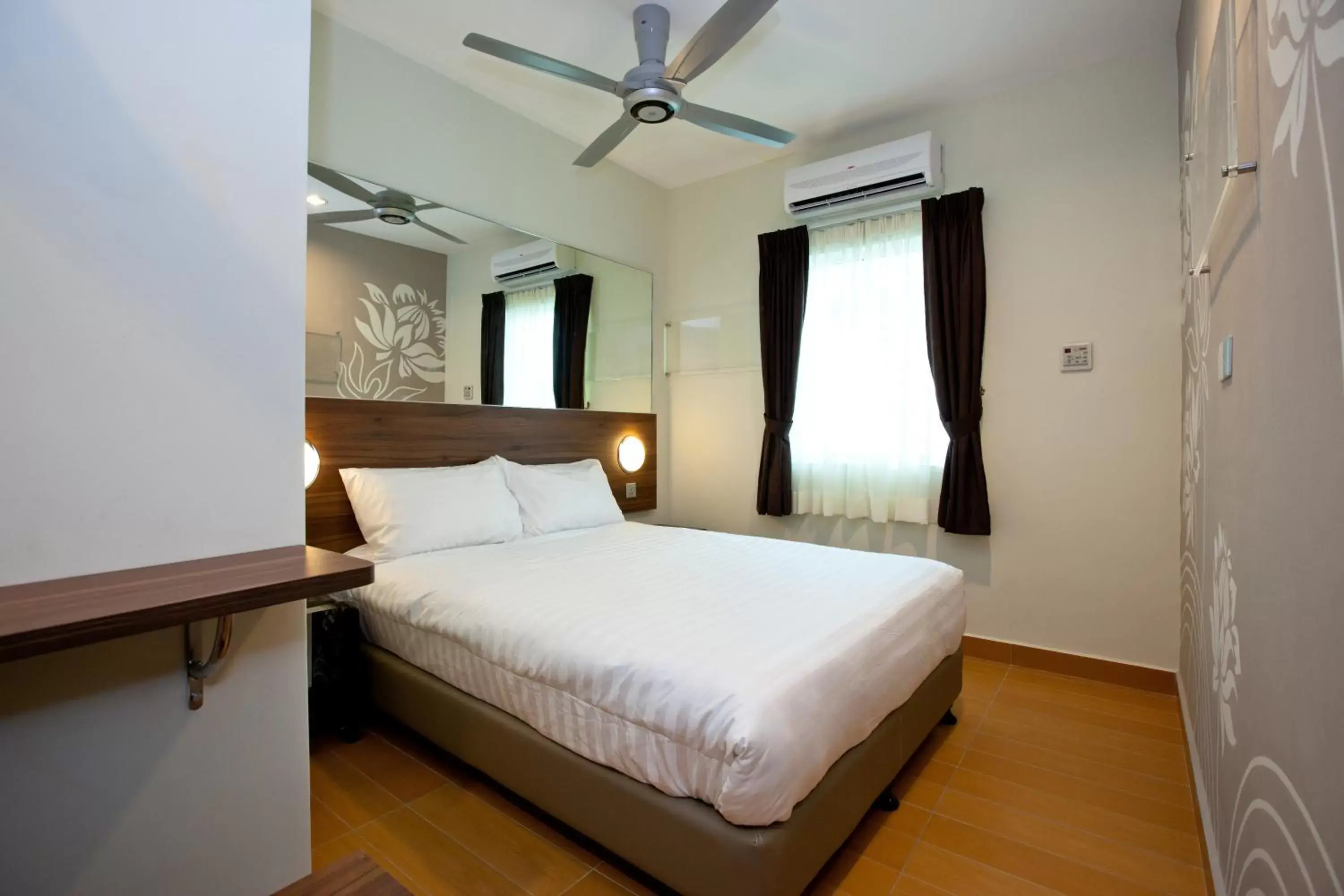 Day, Bed in Tune Hotel – Kota Bharu City Centre