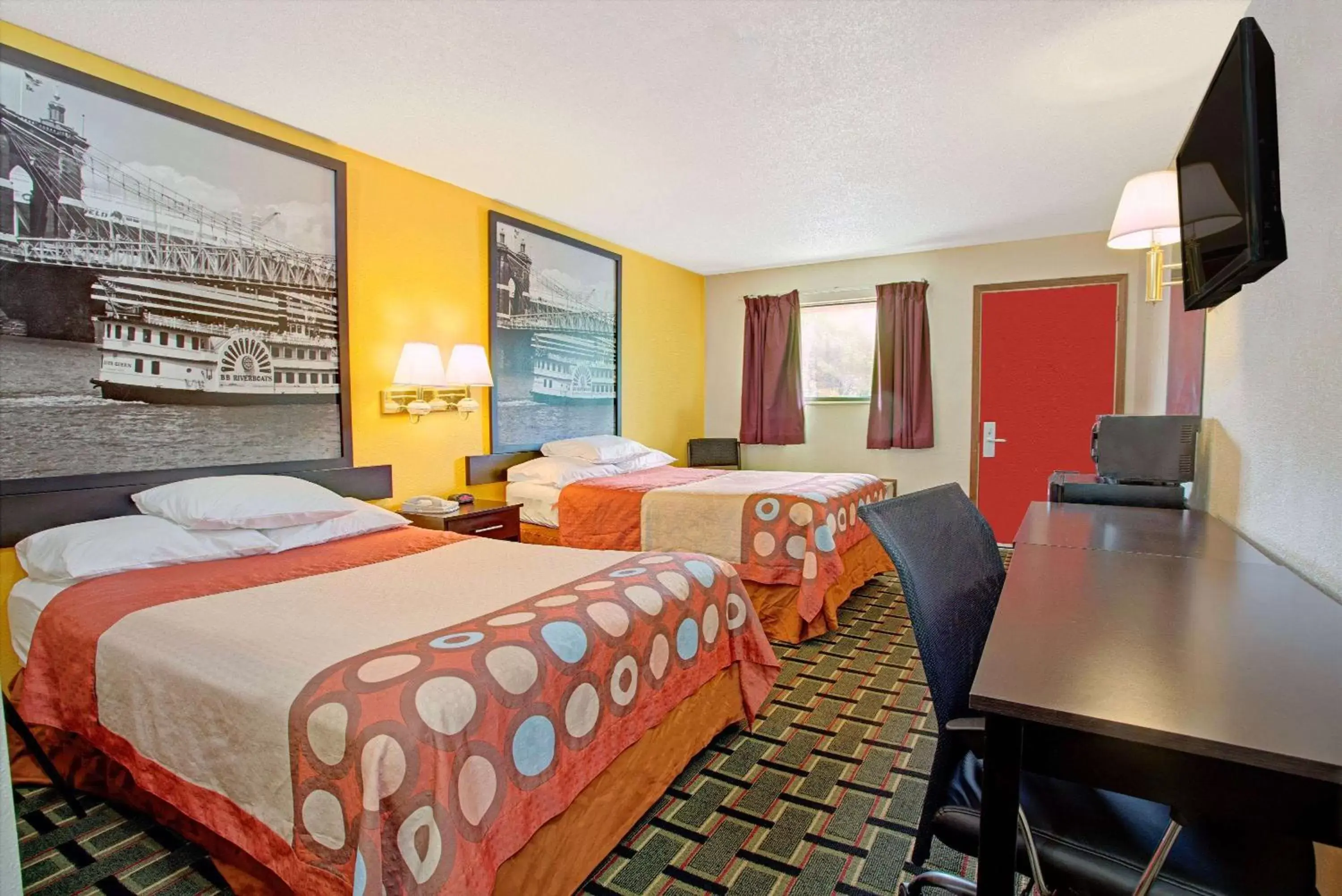 Photo of the whole room, Bed in Super 8 by Wyndham Cincinnati-Springdale OH Photo of the whole room, Bed in Super 8 by Wyndham Cincinnati-Springdale OH