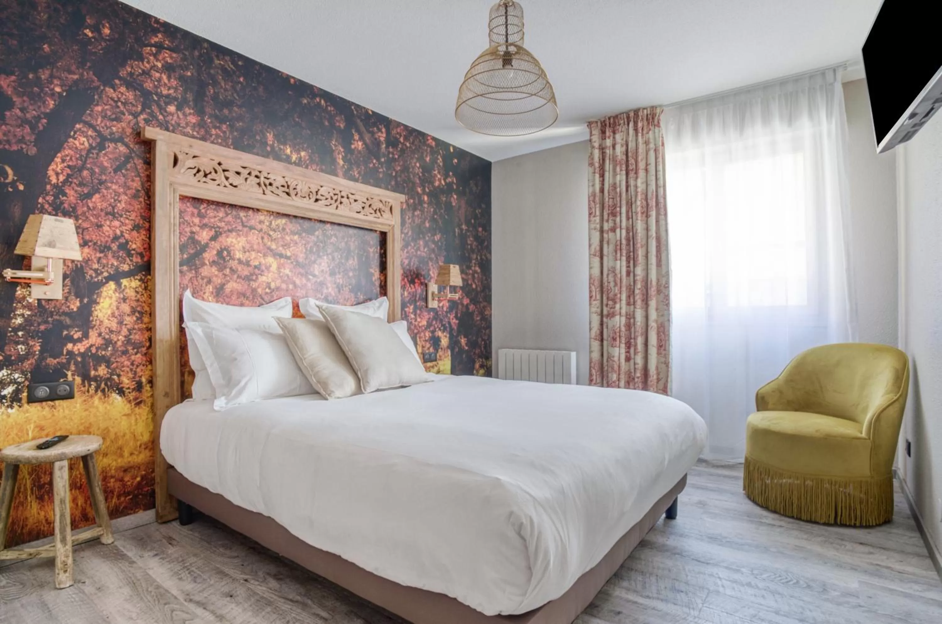 Photo of the whole room in La Maison Hôtel Mulhouse Centre