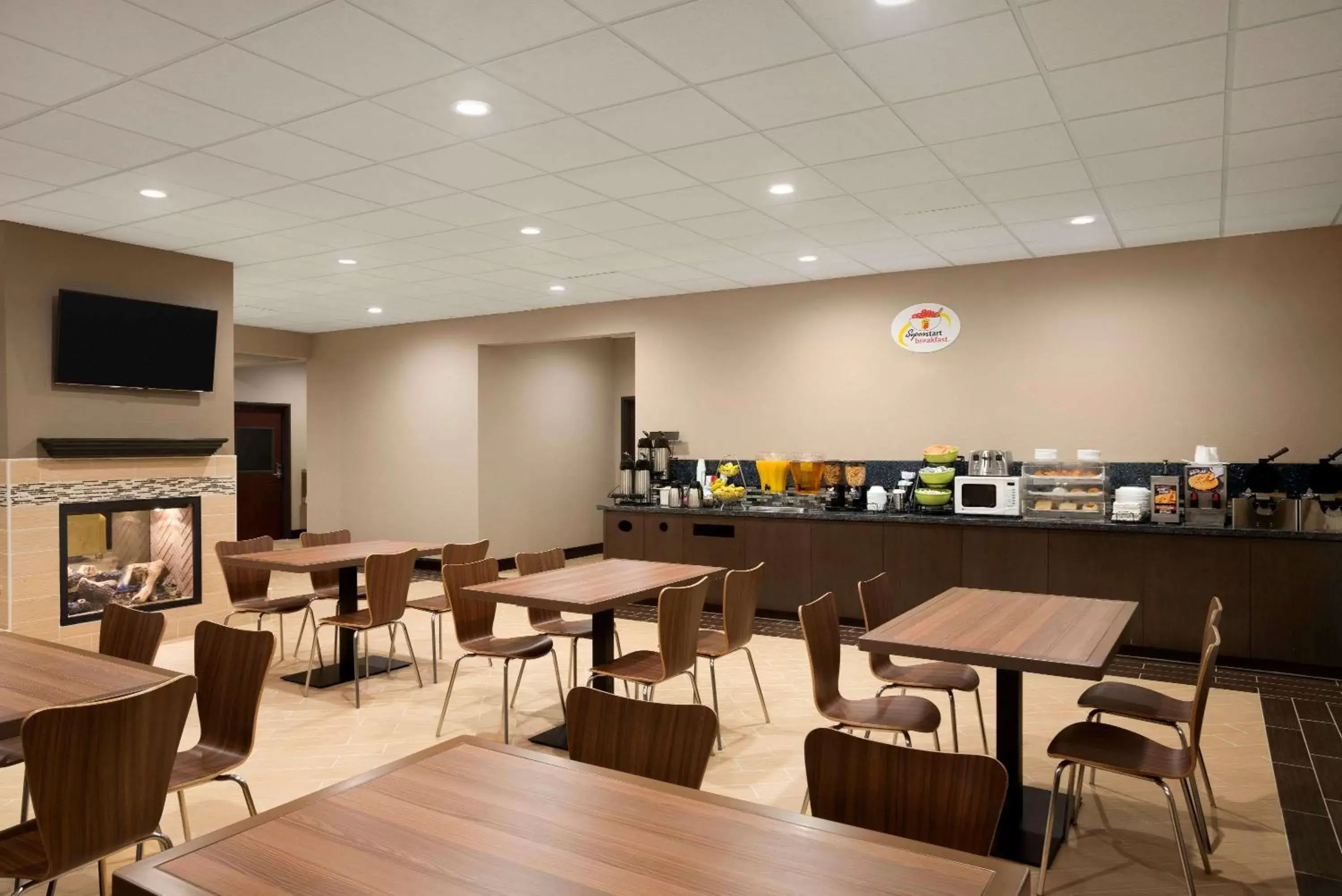 Restaurant/Places to Eat in Super 8 by Wyndham Hershey