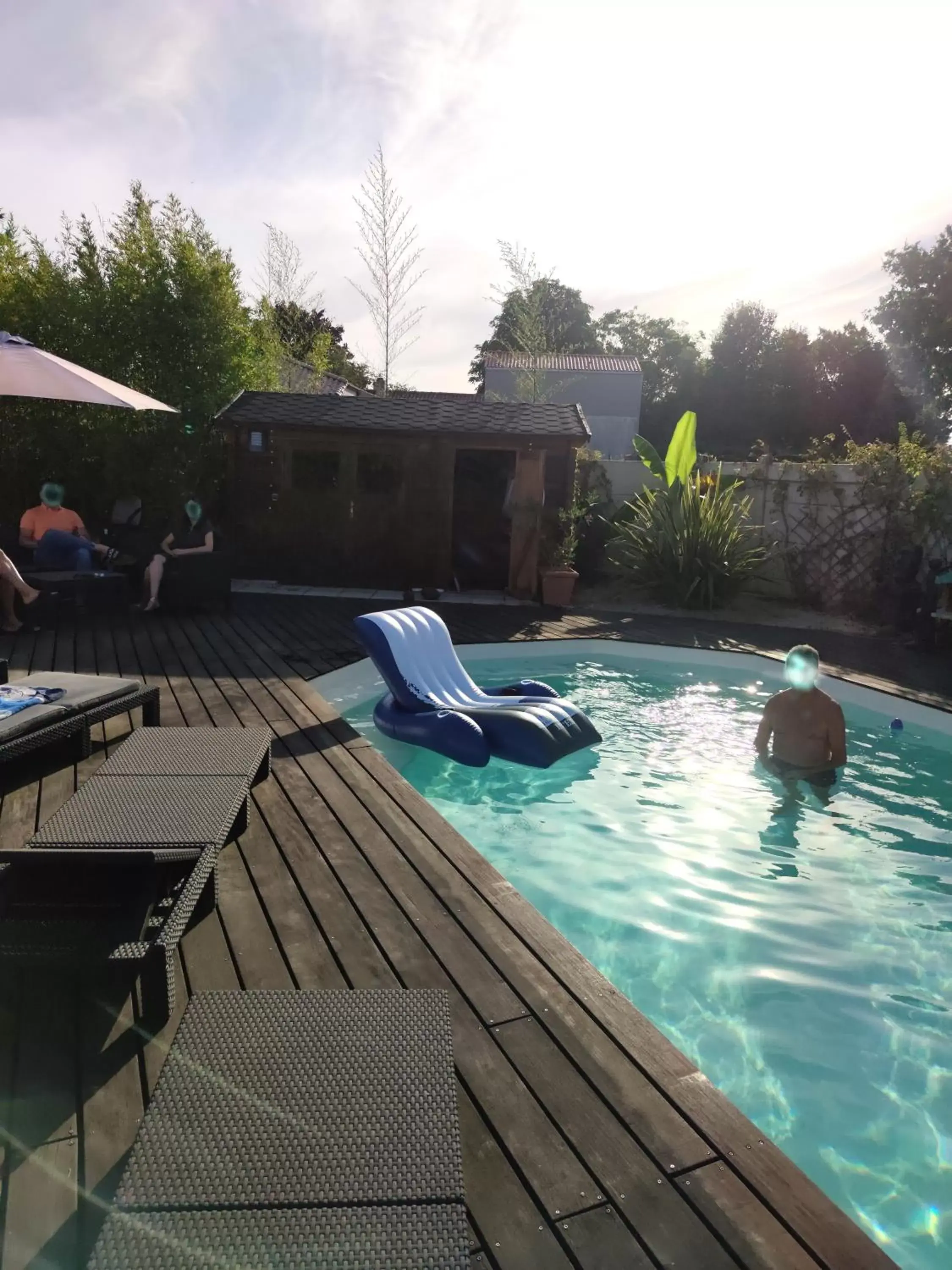 Solarium, Swimming Pool in Chez Daniel & Catherine