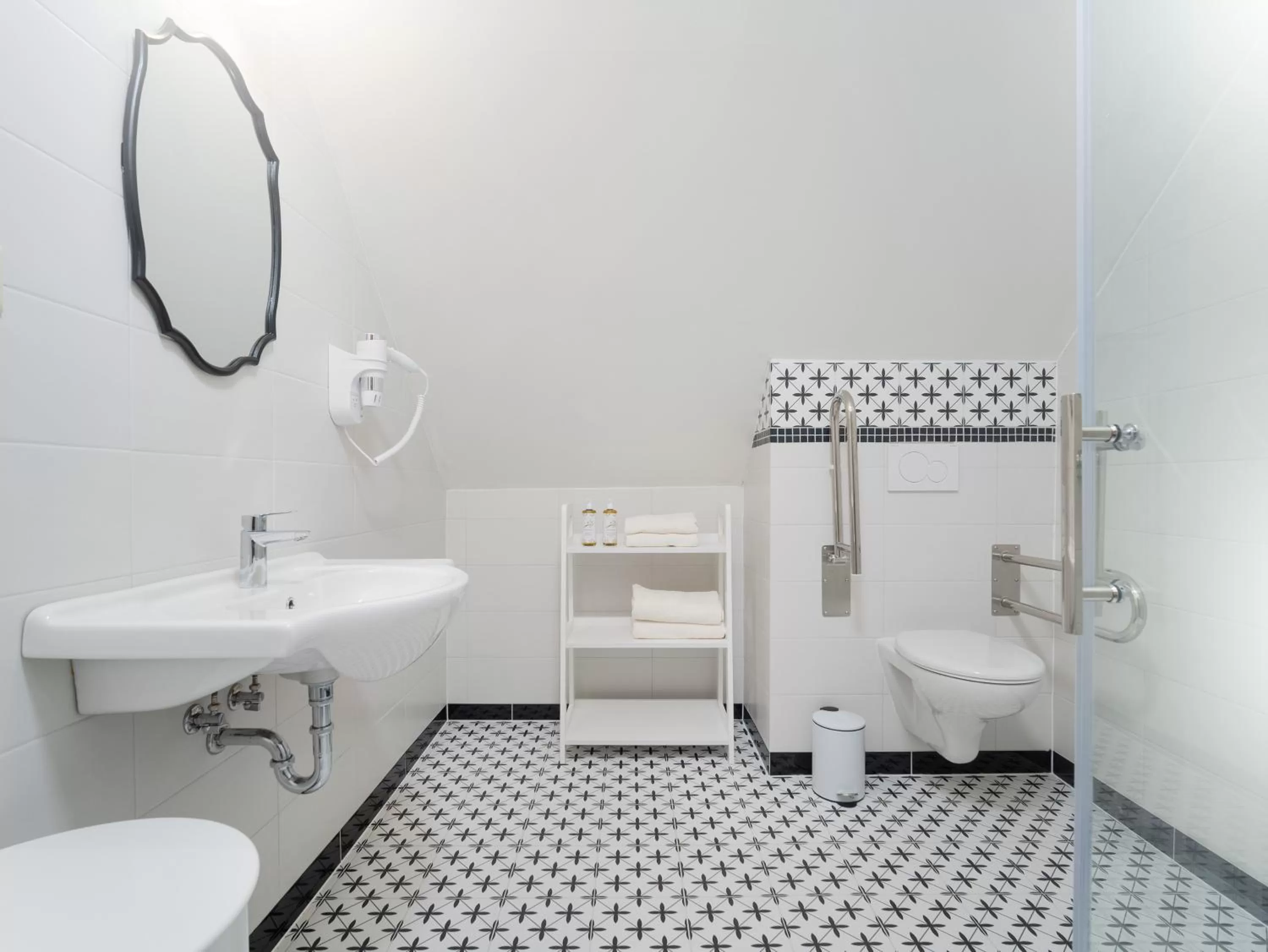 Toilet in Arkady Hof Hotel