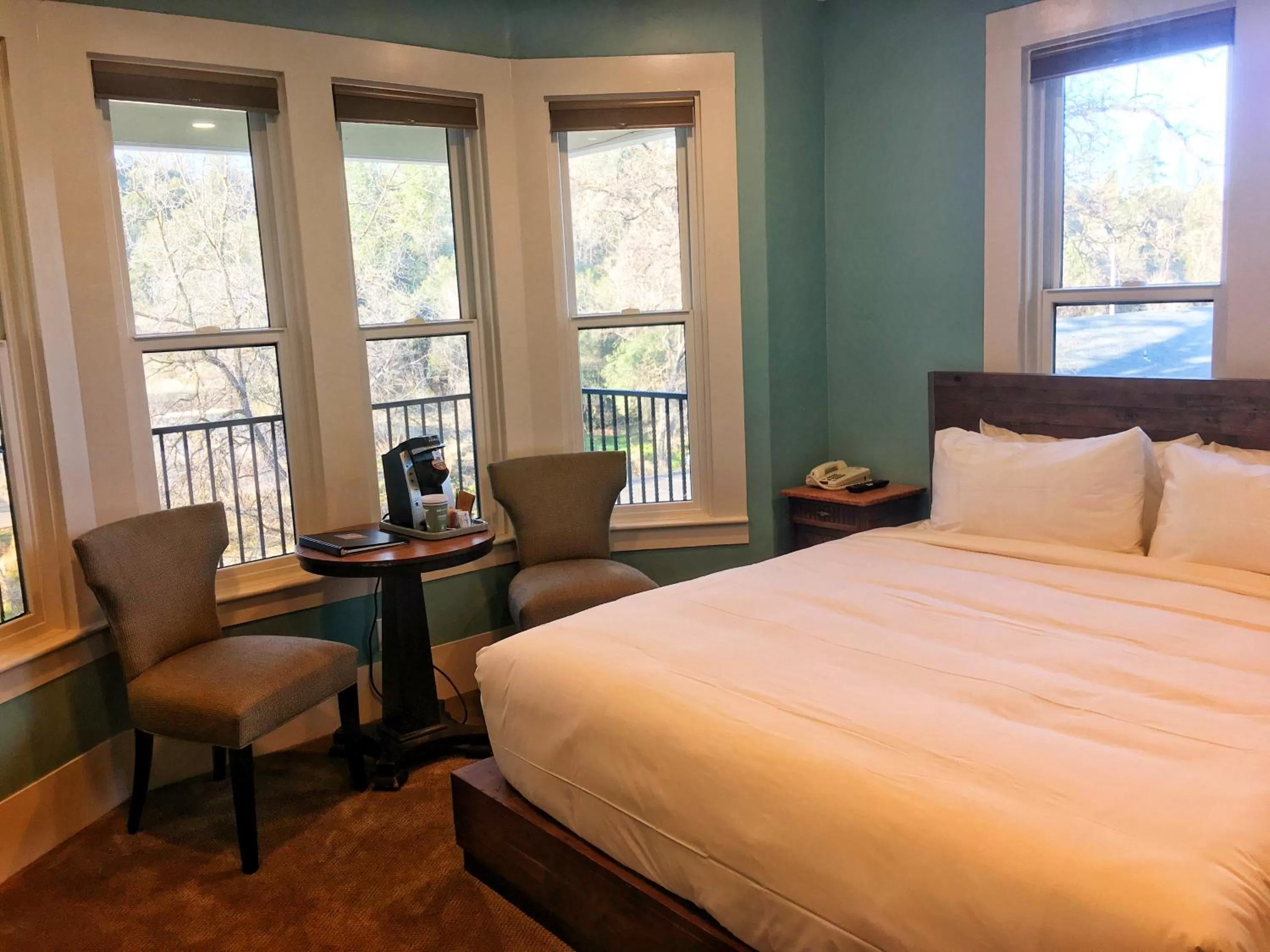 Bedroom, Bed in The Groveland Hotel