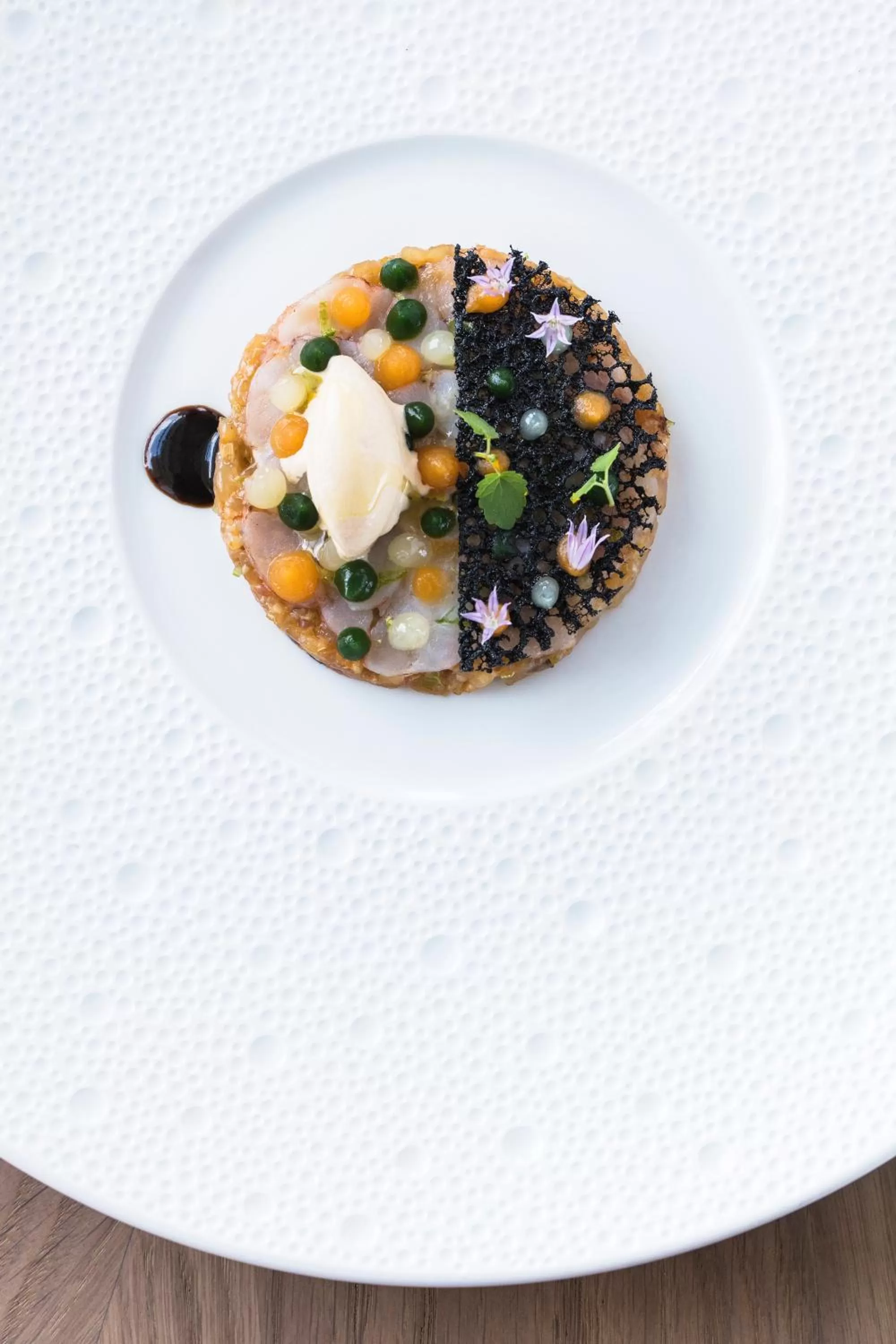 Food in Les Trésoms Lake and Spa Resort