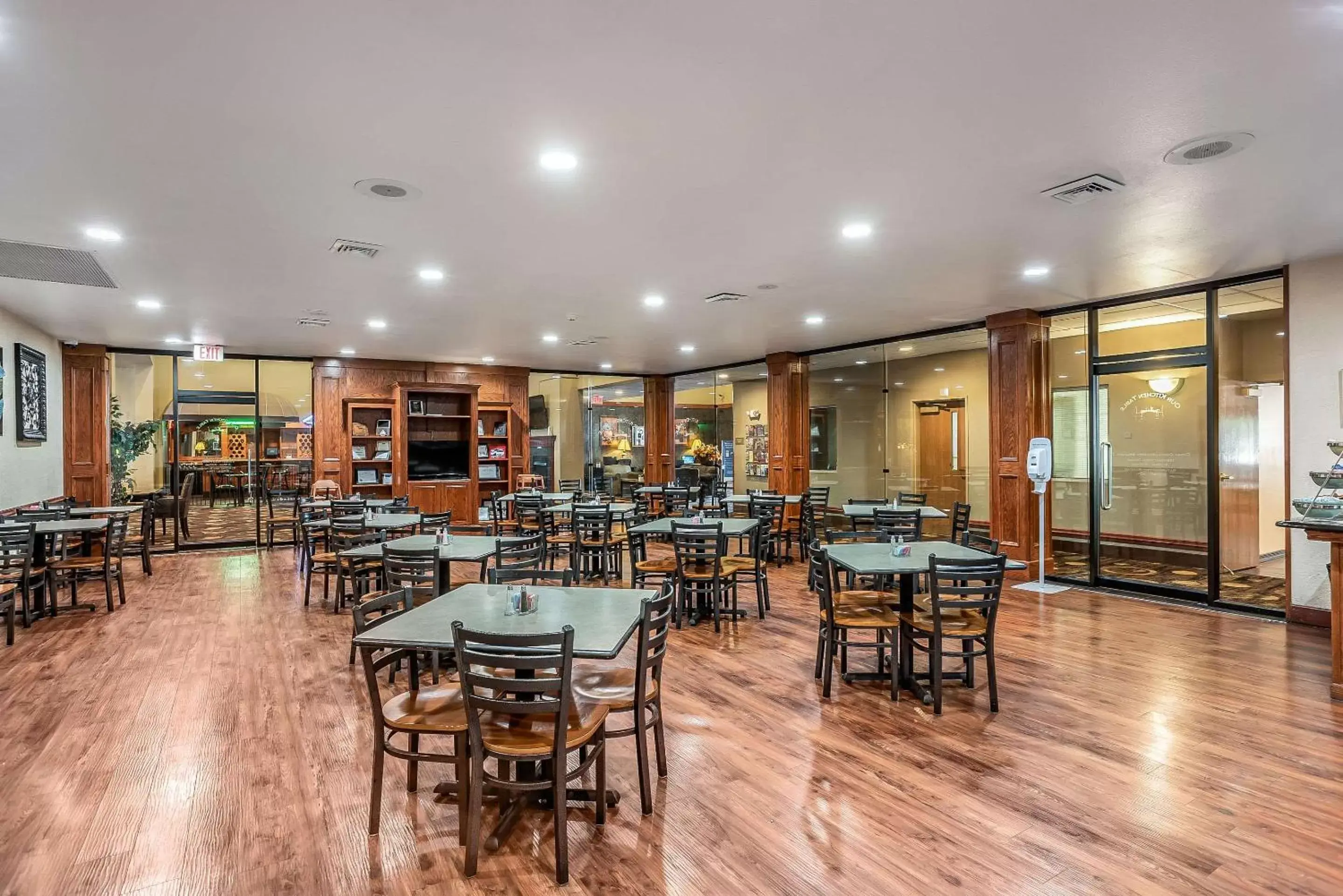 Breakfast, Restaurant/Places to Eat in Quality Inn & Suites Hannibal