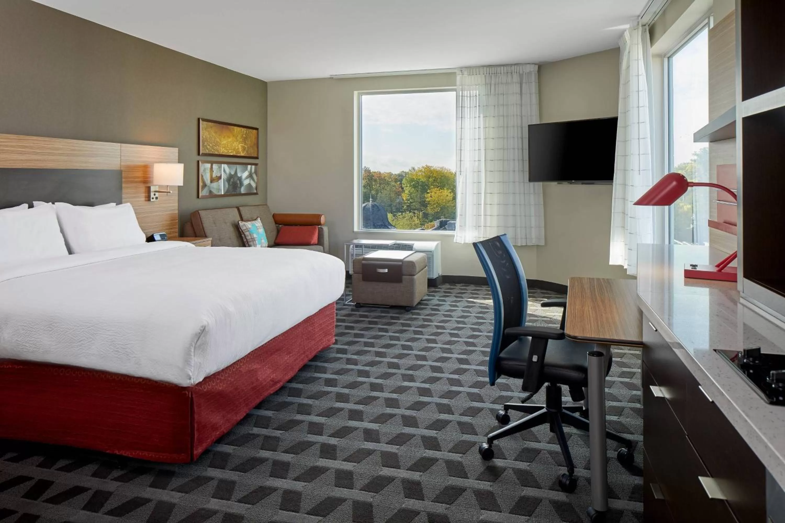 Bedroom, Bed in TownePlace Suites by Marriott Columbus North - OSU