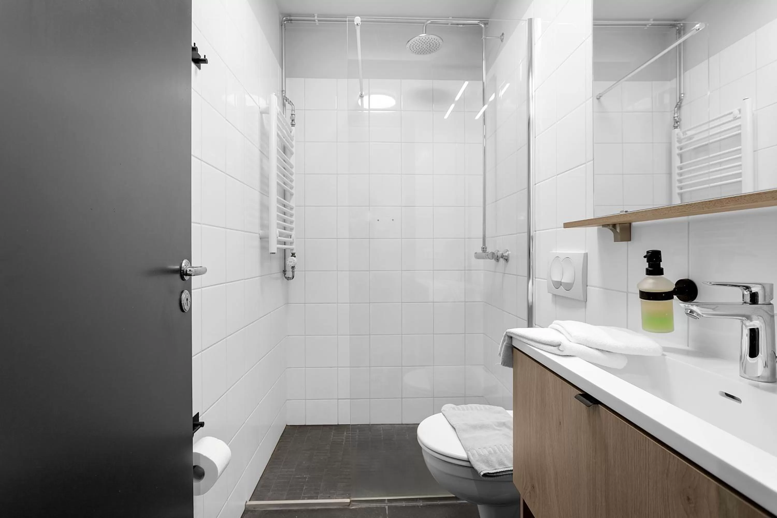 Shower in Hotel Vera