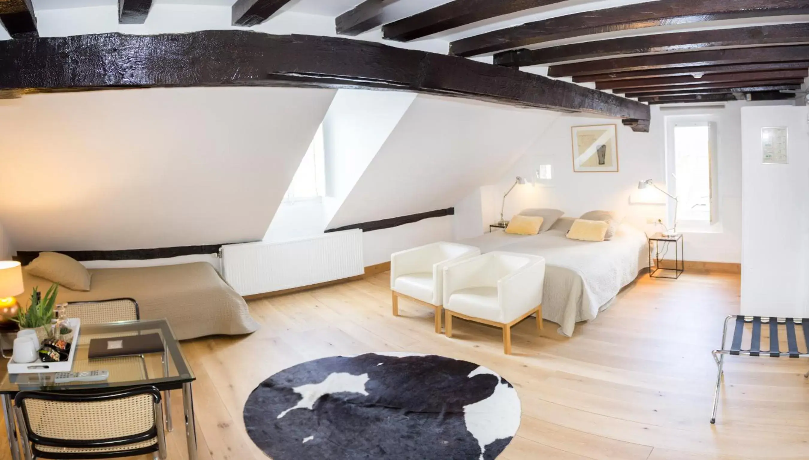 Comfort Deluxe Room with Bath & Shower in Galerie Hotel Dis Comfort Deluxe Room with Bath & Shower in Galerie Hotel Dis