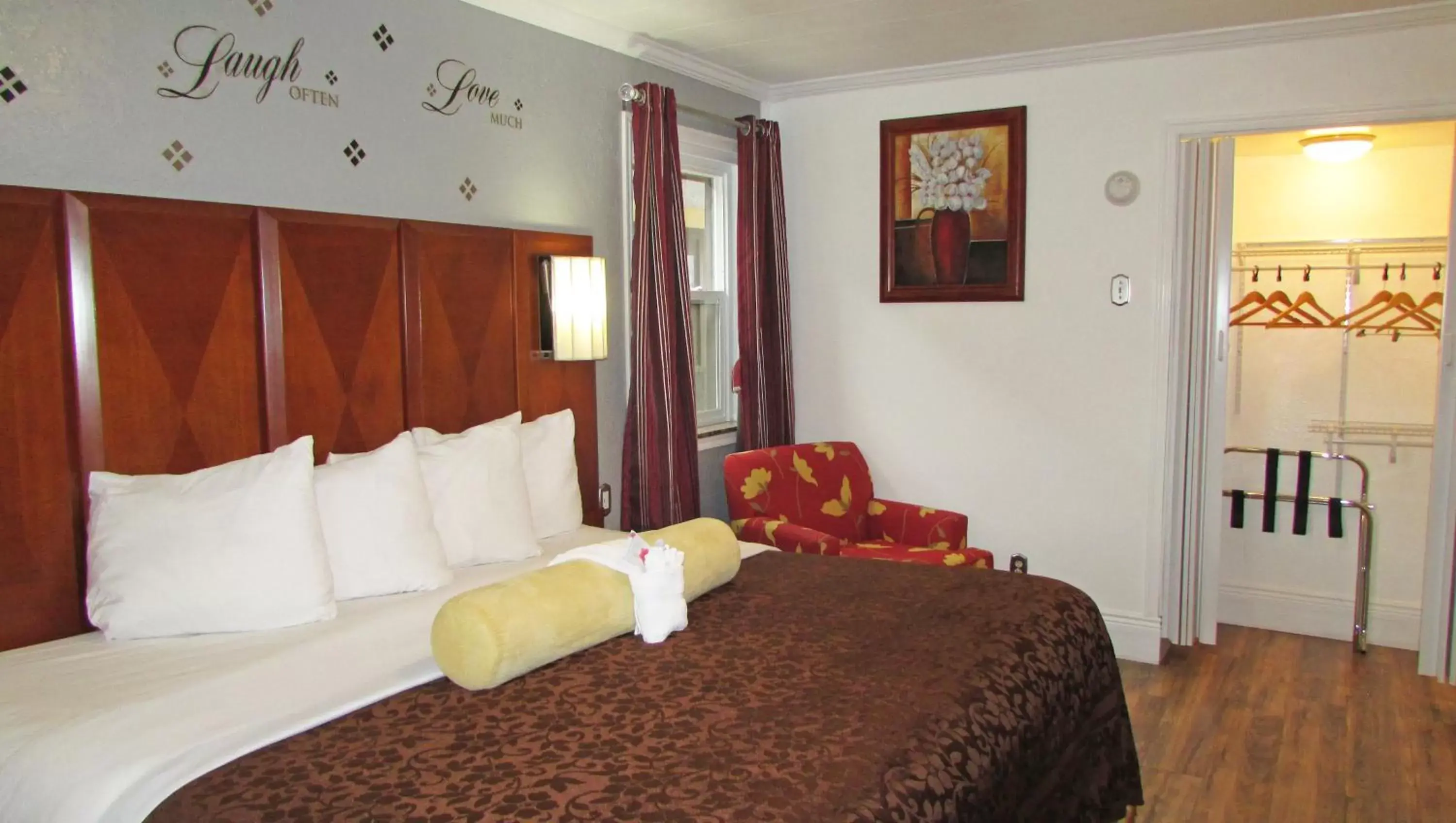 Bedroom, Bed in Magnuson Cedar City