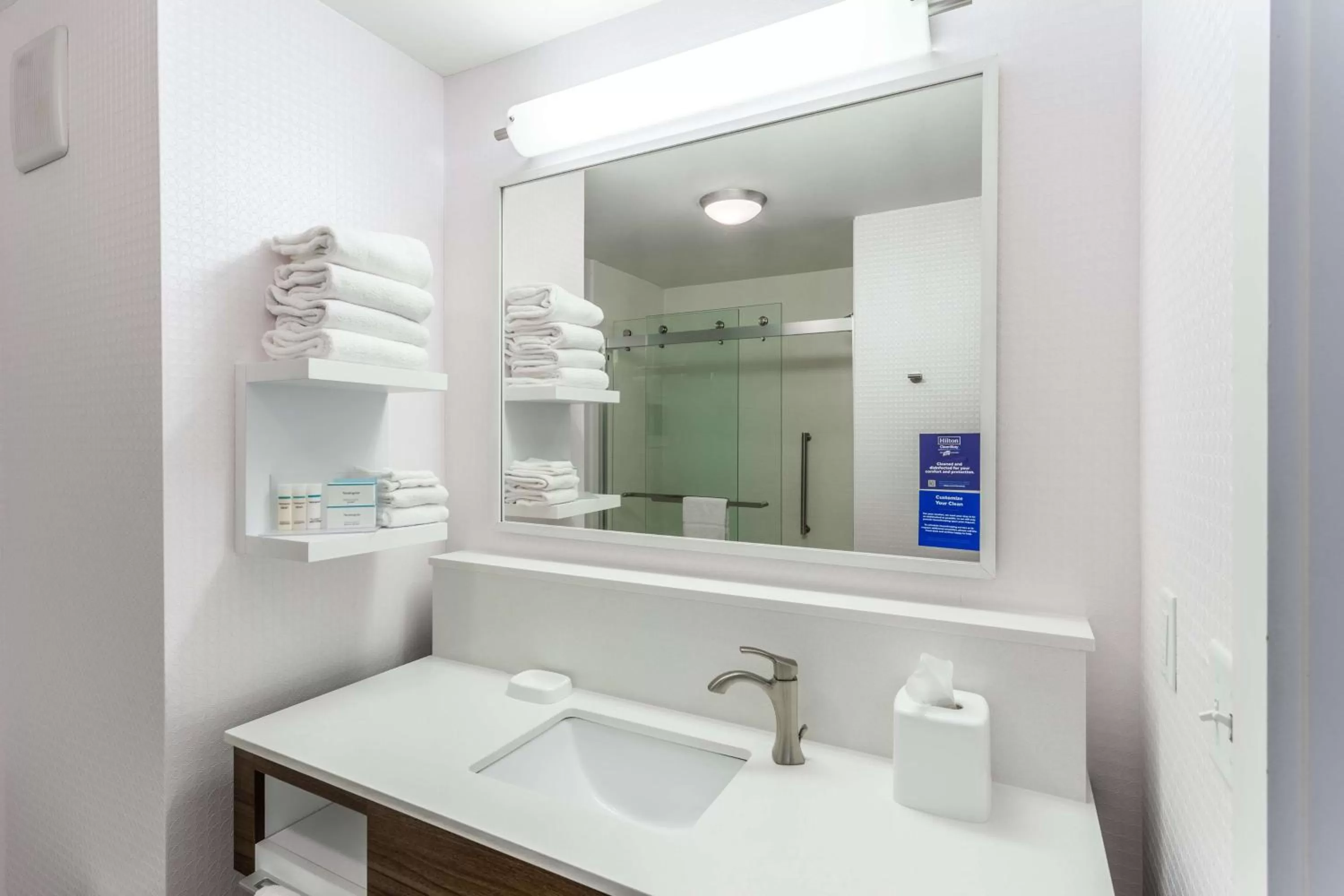 Queen Room with Two Queen Beds - Hearing Access in Hampton Inn & Suites By Hilton, Southwest Sioux Falls