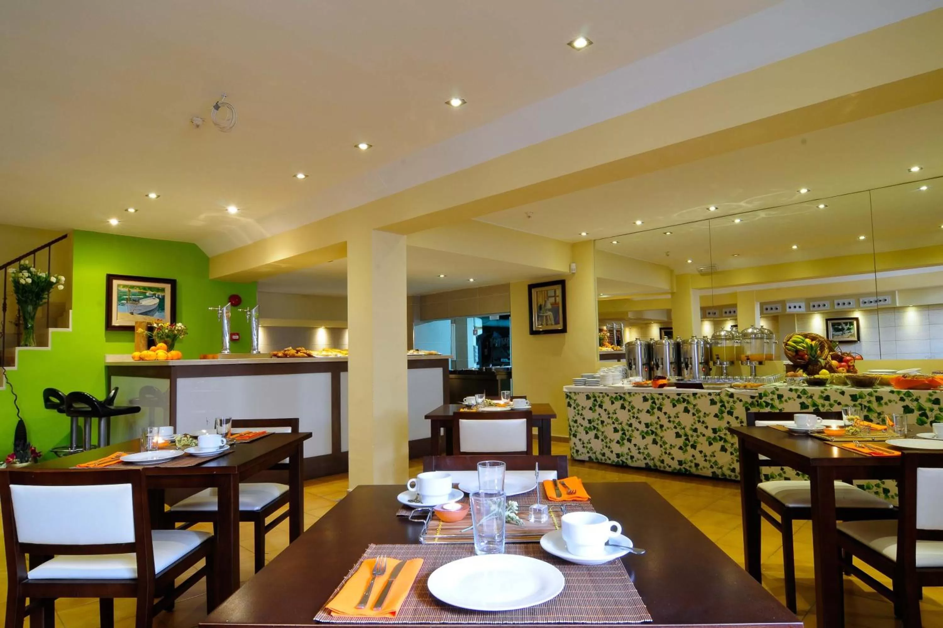 Restaurant/places to eat in Hotel Balear