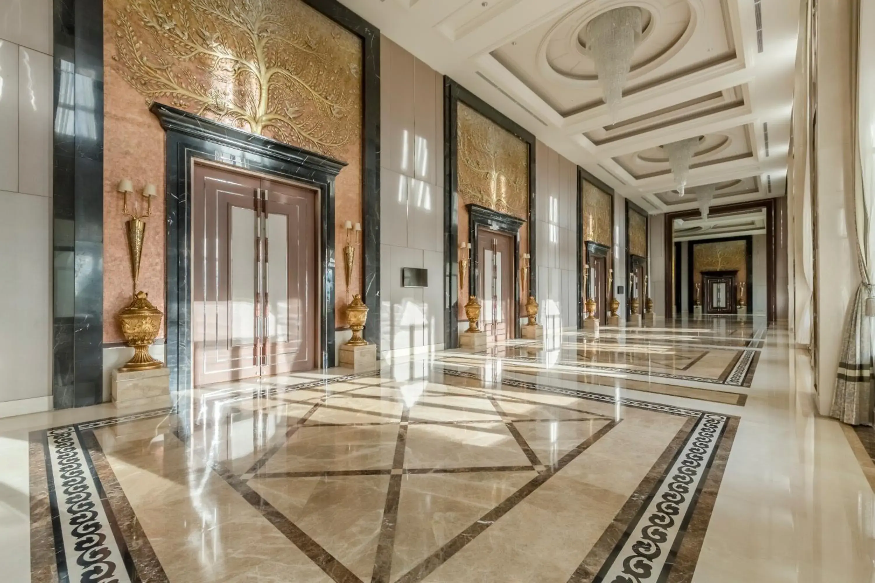 Business facilities, Lobby/Reception in Garden City Hotel