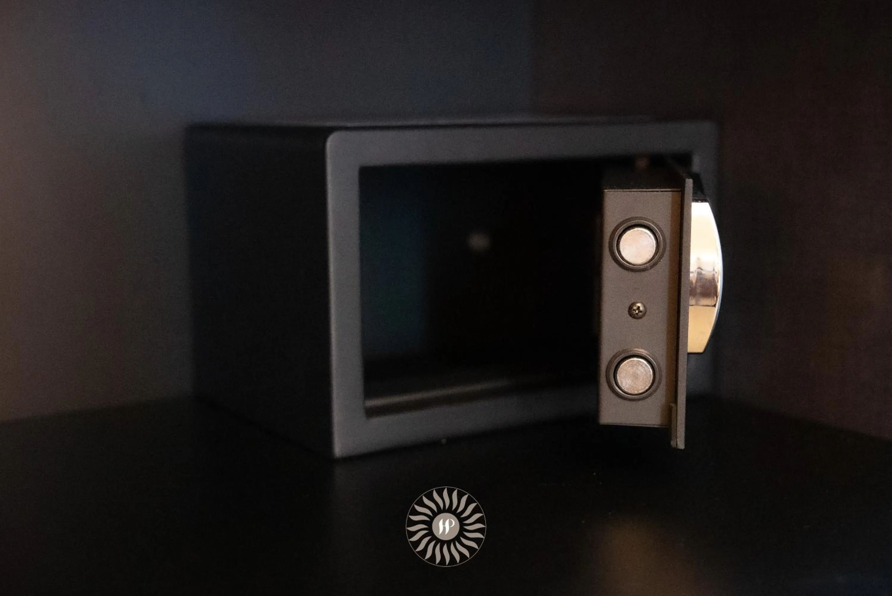 safe in Hotel Puccini