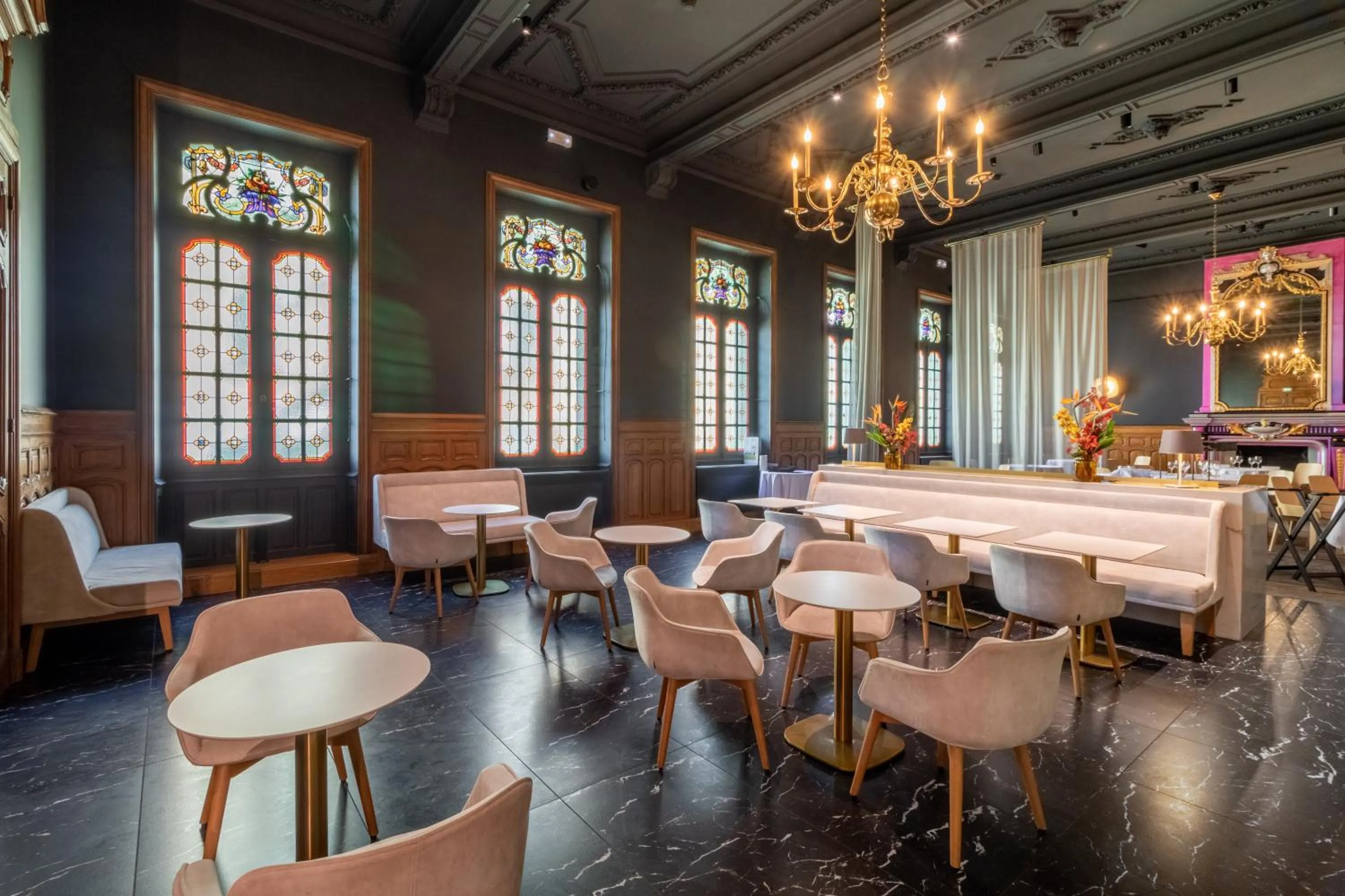 Patio in Hôtel de France