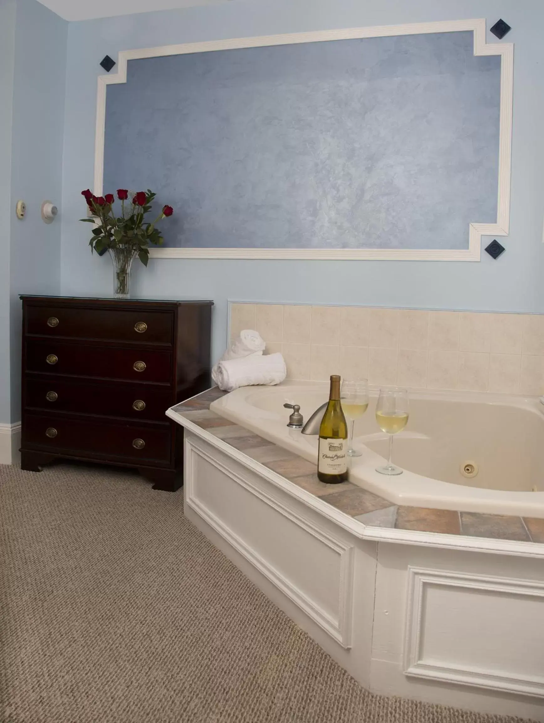 Decorative detail, Bathroom in Glynn House Inn