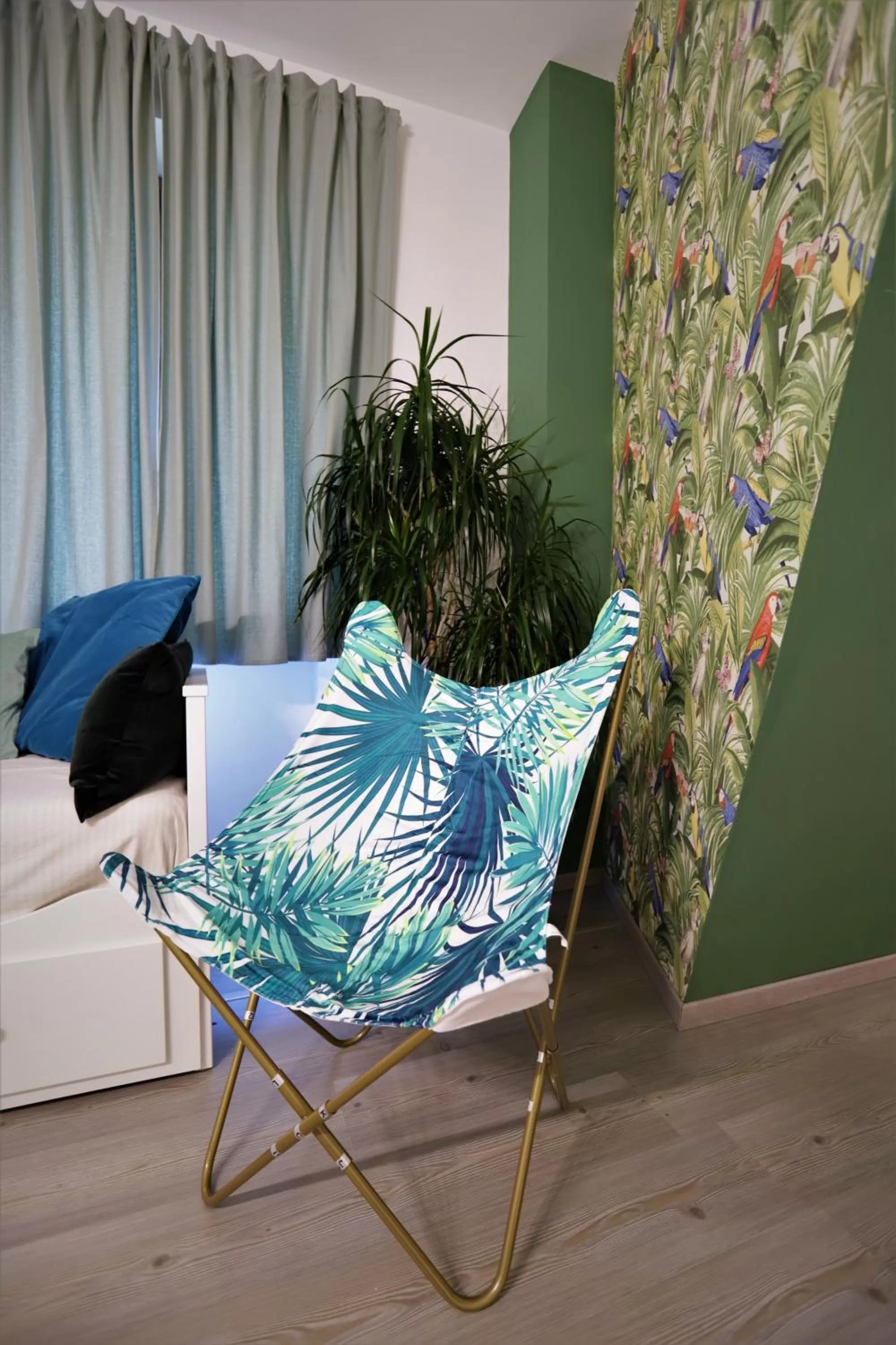 Photo of the whole room in Napoli Vesuvio Apartments by Dimorra