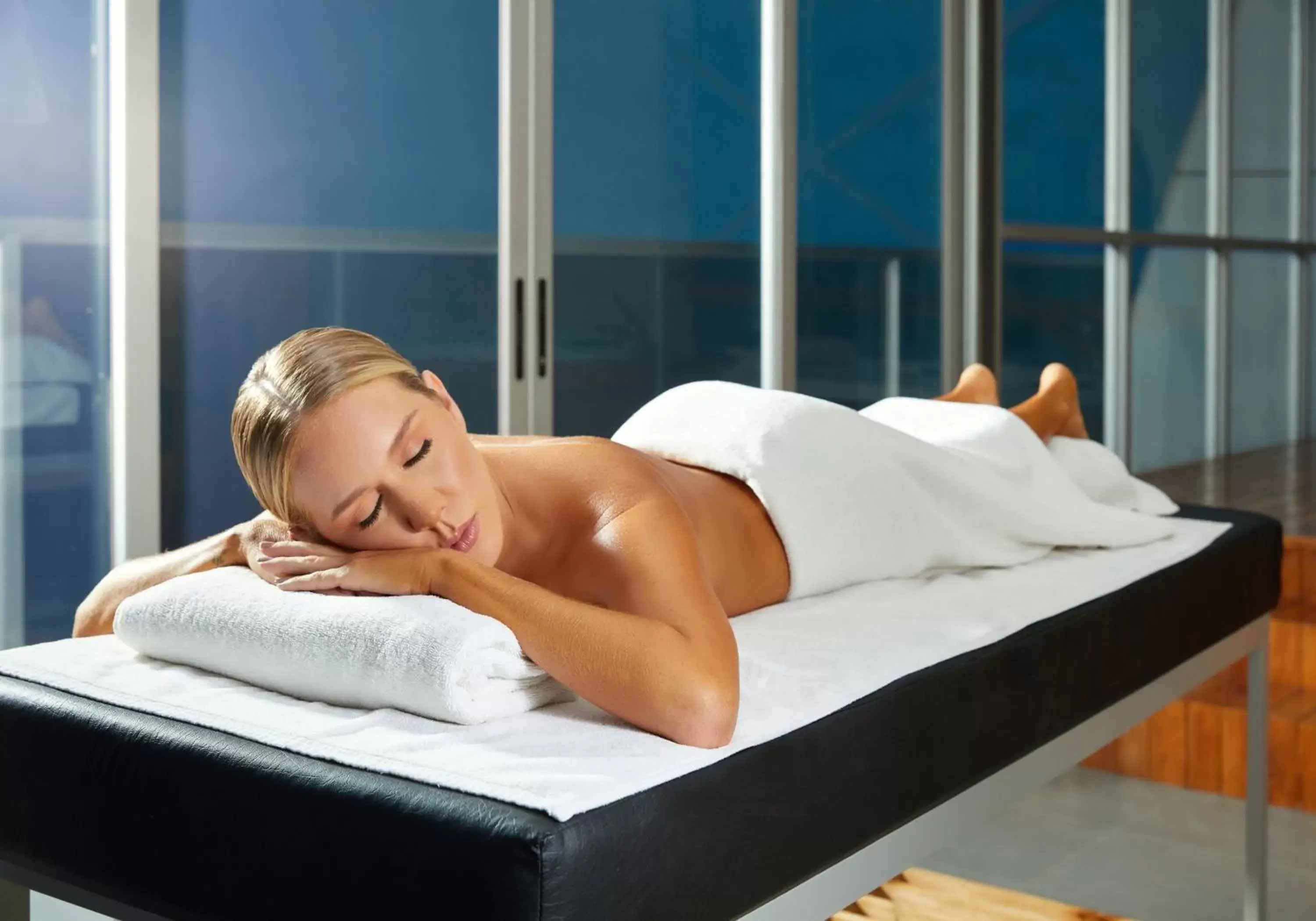 Massage in Wyndham Manta Sail Plaza Hotel and Convention Center