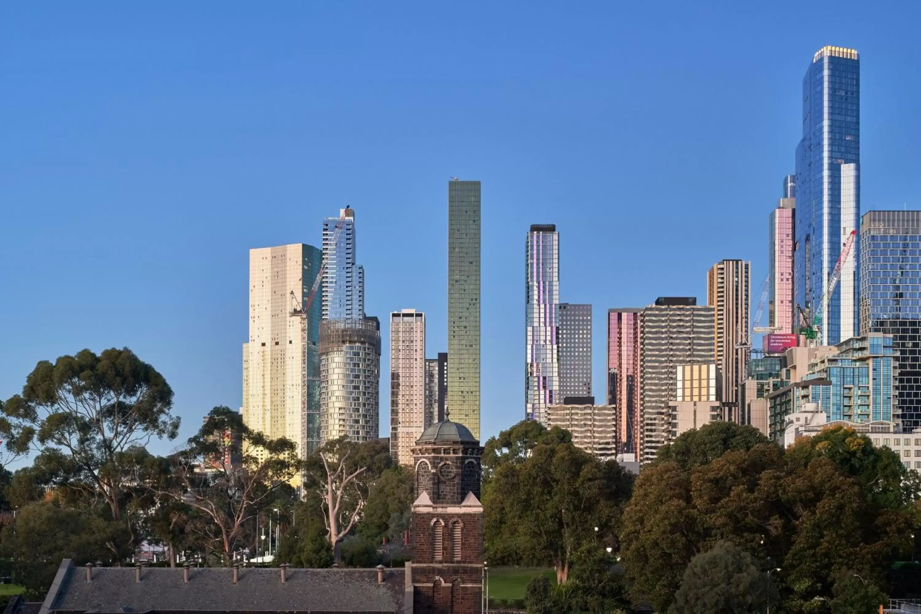 Property building in Courtyard by Marriott Melbourne Flagstaff Gardens