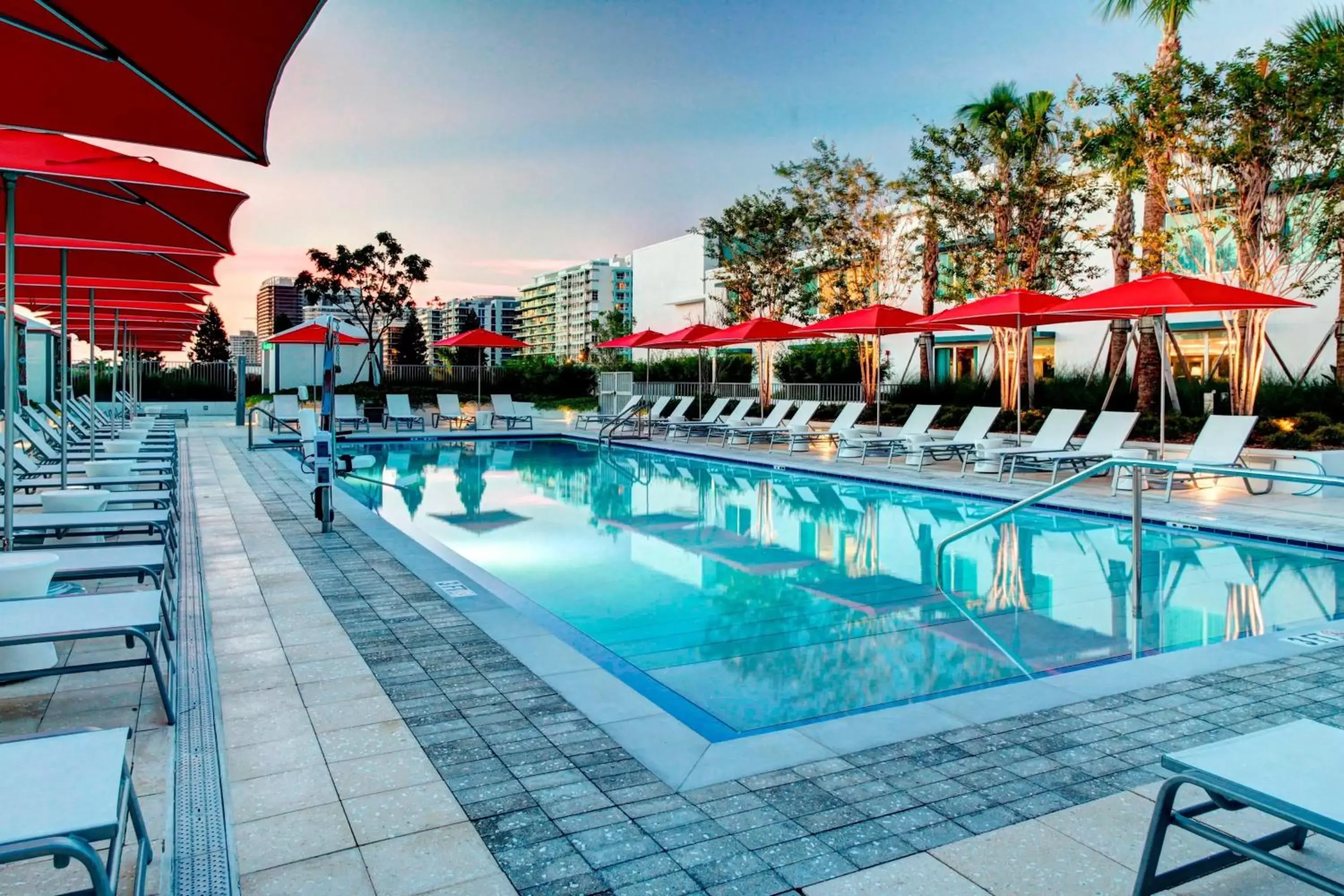 Swimming Pool in Residence Inn by Marriott Miami Beach Surfside