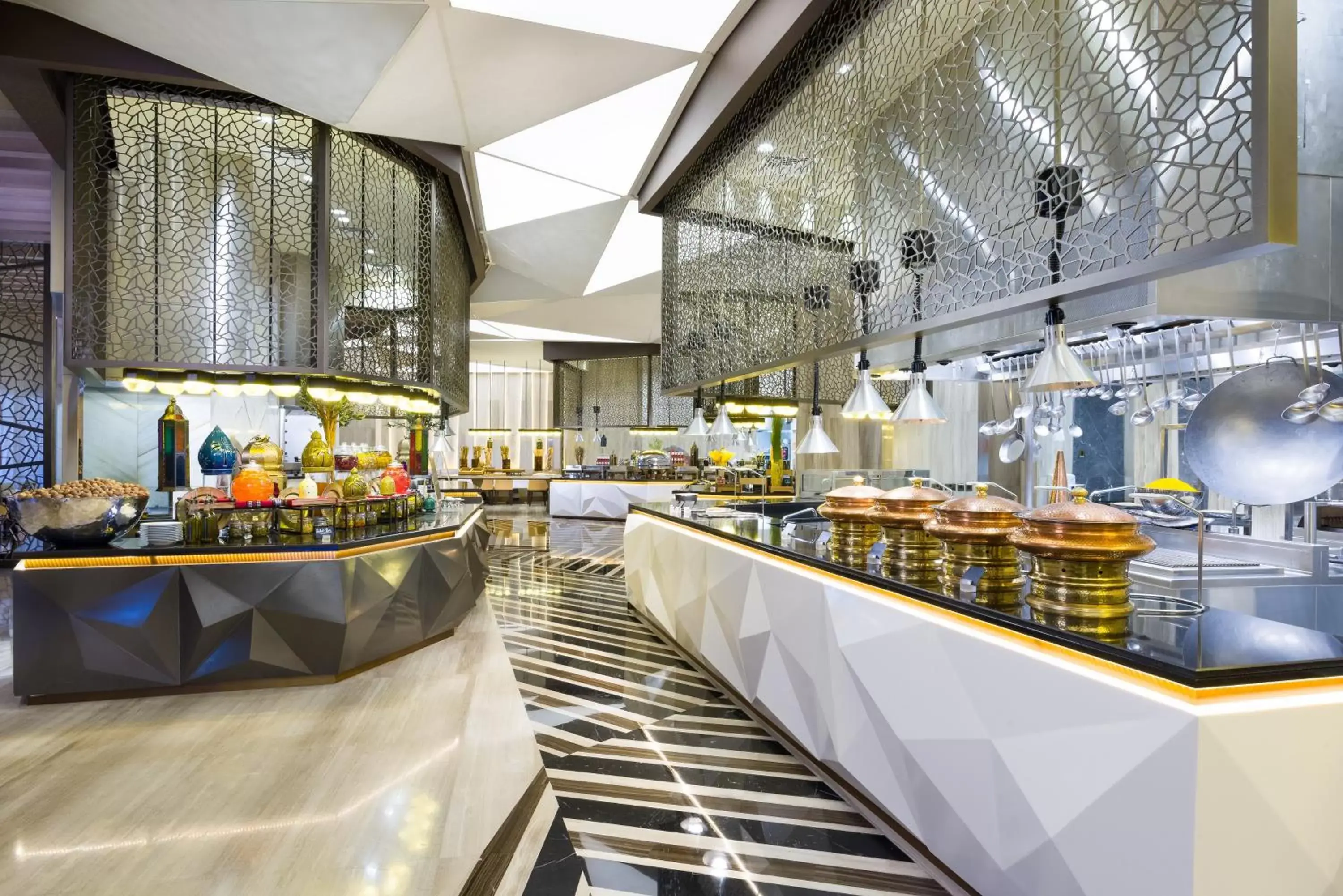 Restaurant/places to eat in Kempinski Hotel Muscat Restaurant/places to eat in Kempinski Hotel Muscat