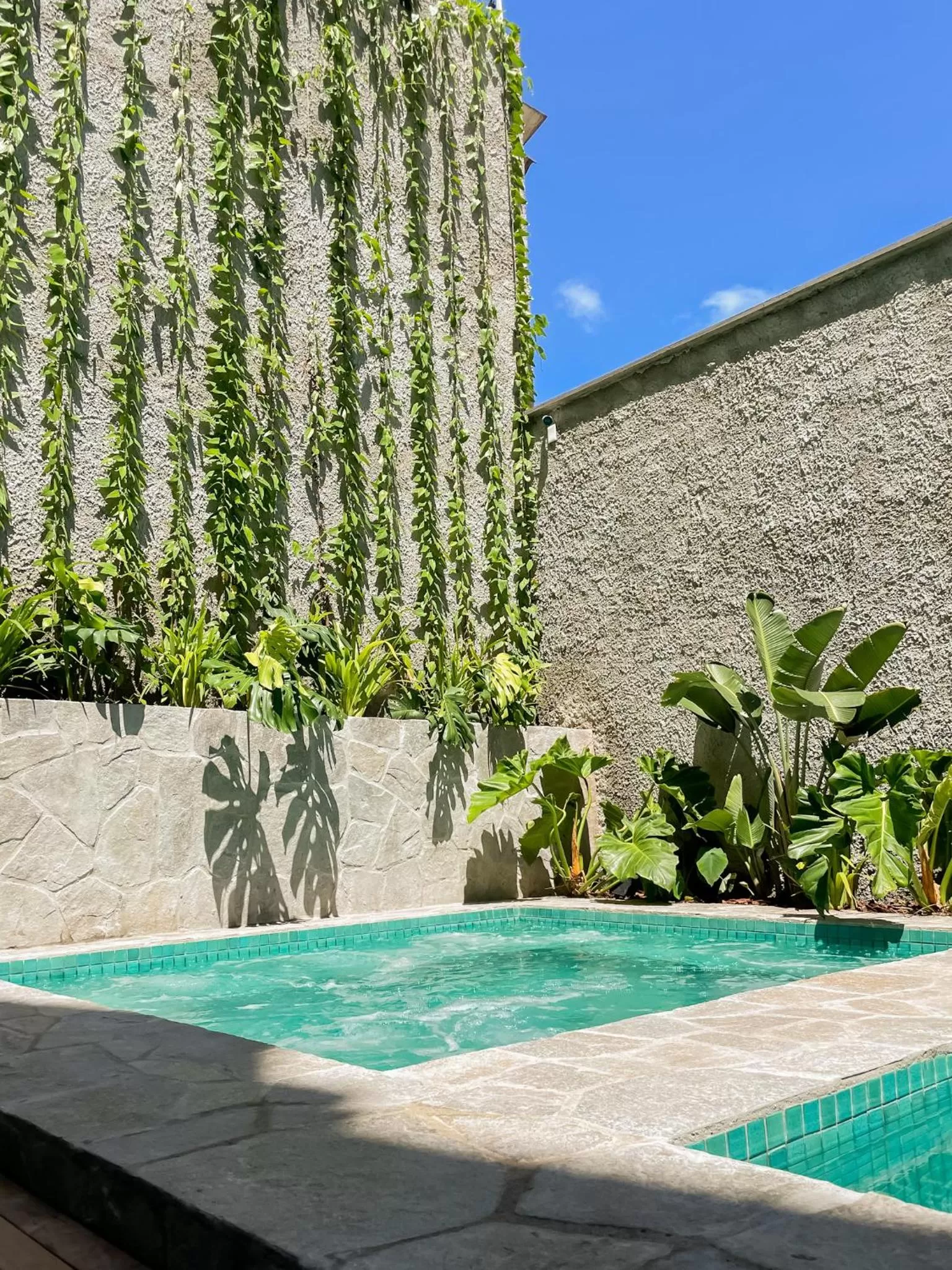 Hot Tub in Tintto Hotel