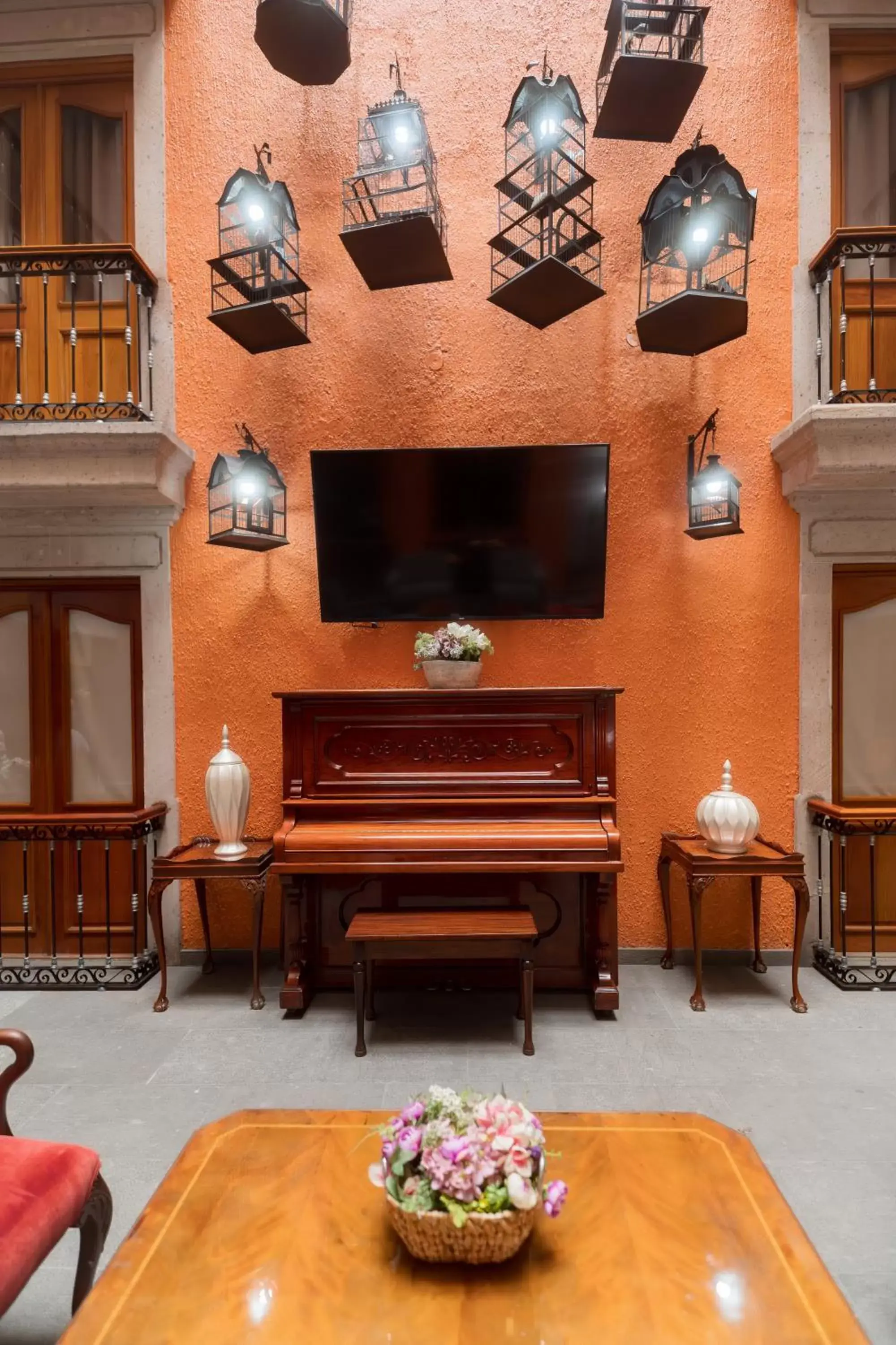 Living room, TV/Entertainment Center in Hotel Santiago De Compostela - Guadalajara Centro Historico
