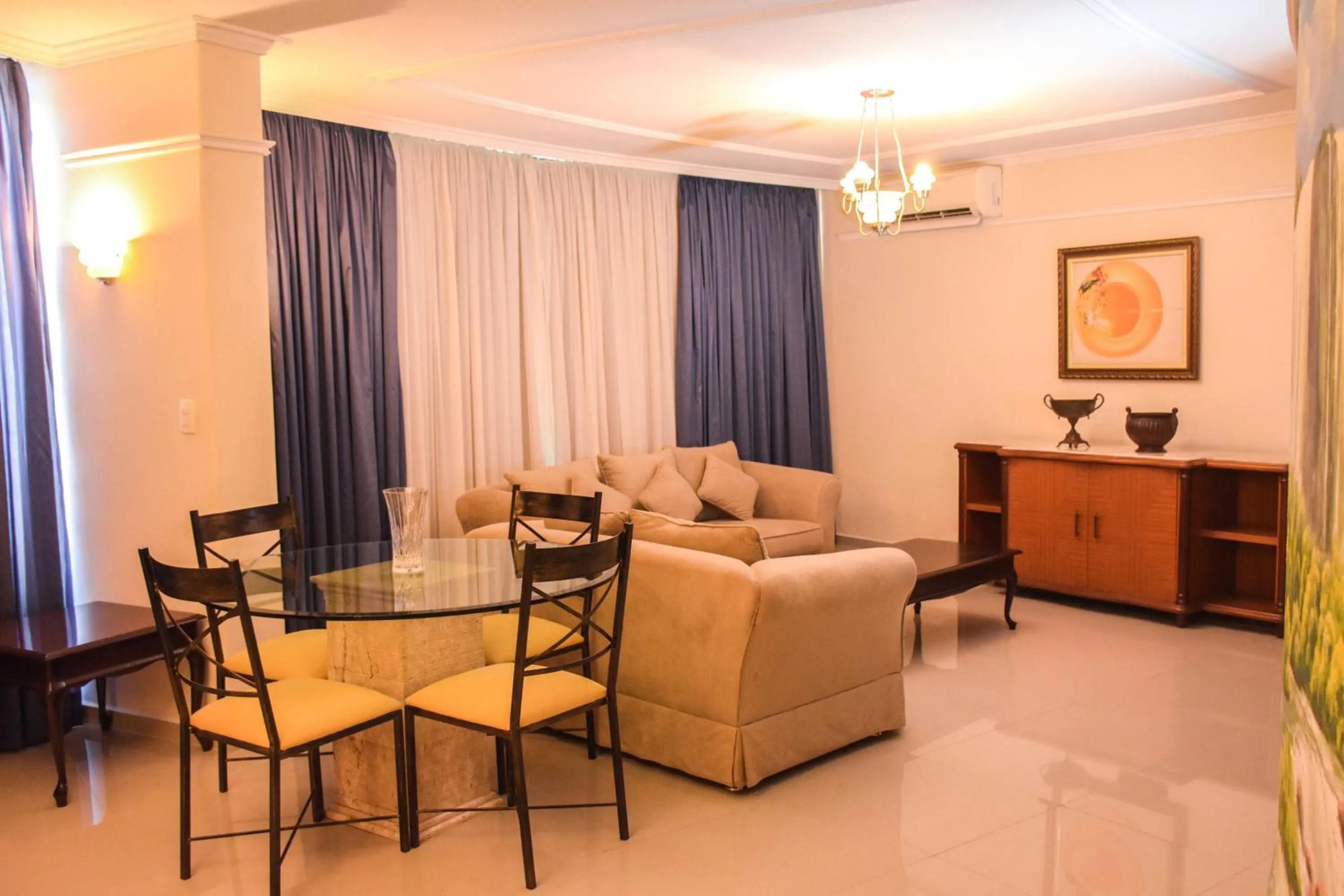 Living room in Hotel Golden Park Internacional Foz & Convenções By Nacional Inn